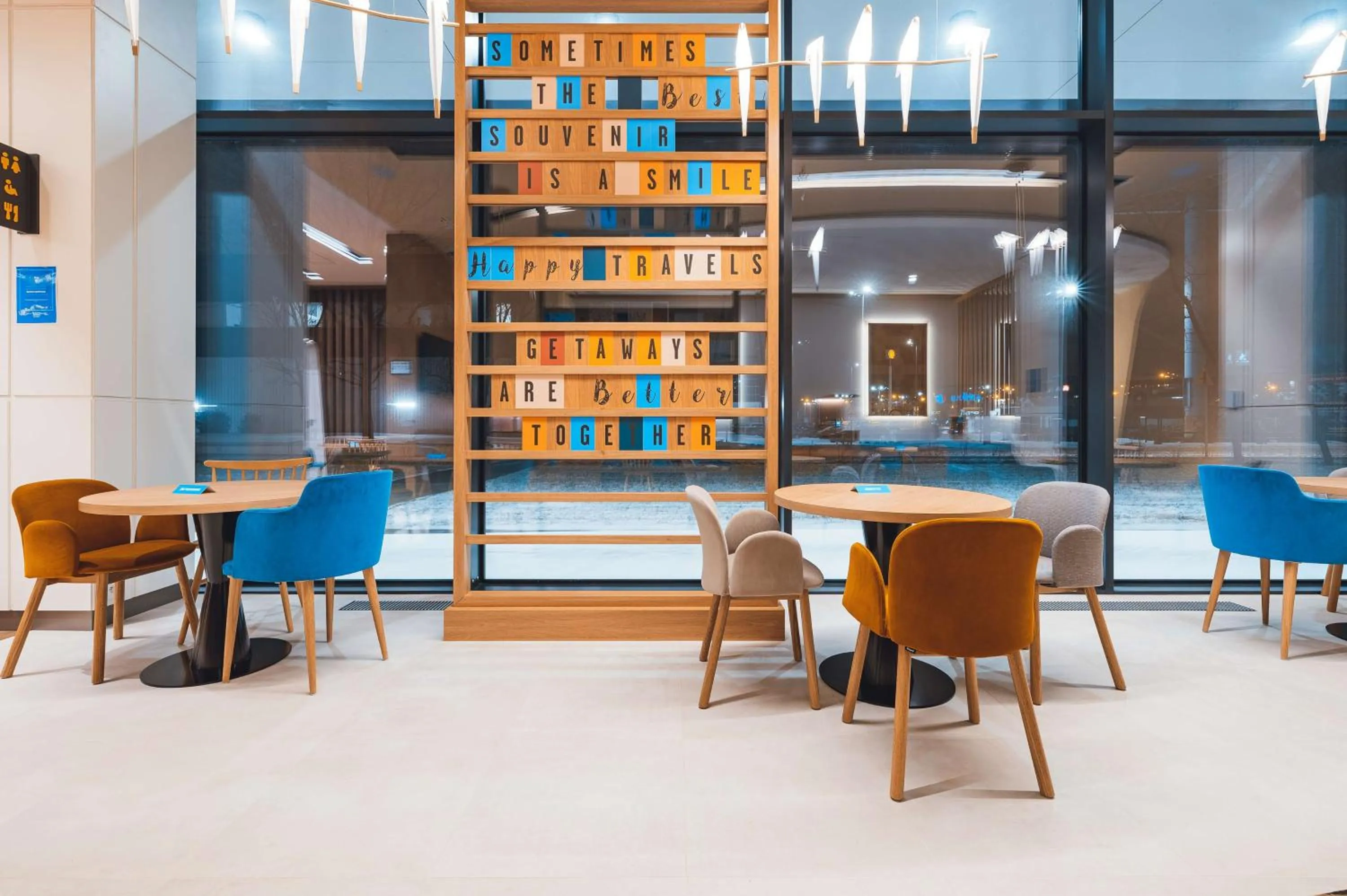 Lobby or reception in Hampton By Hilton Warsaw Reduta