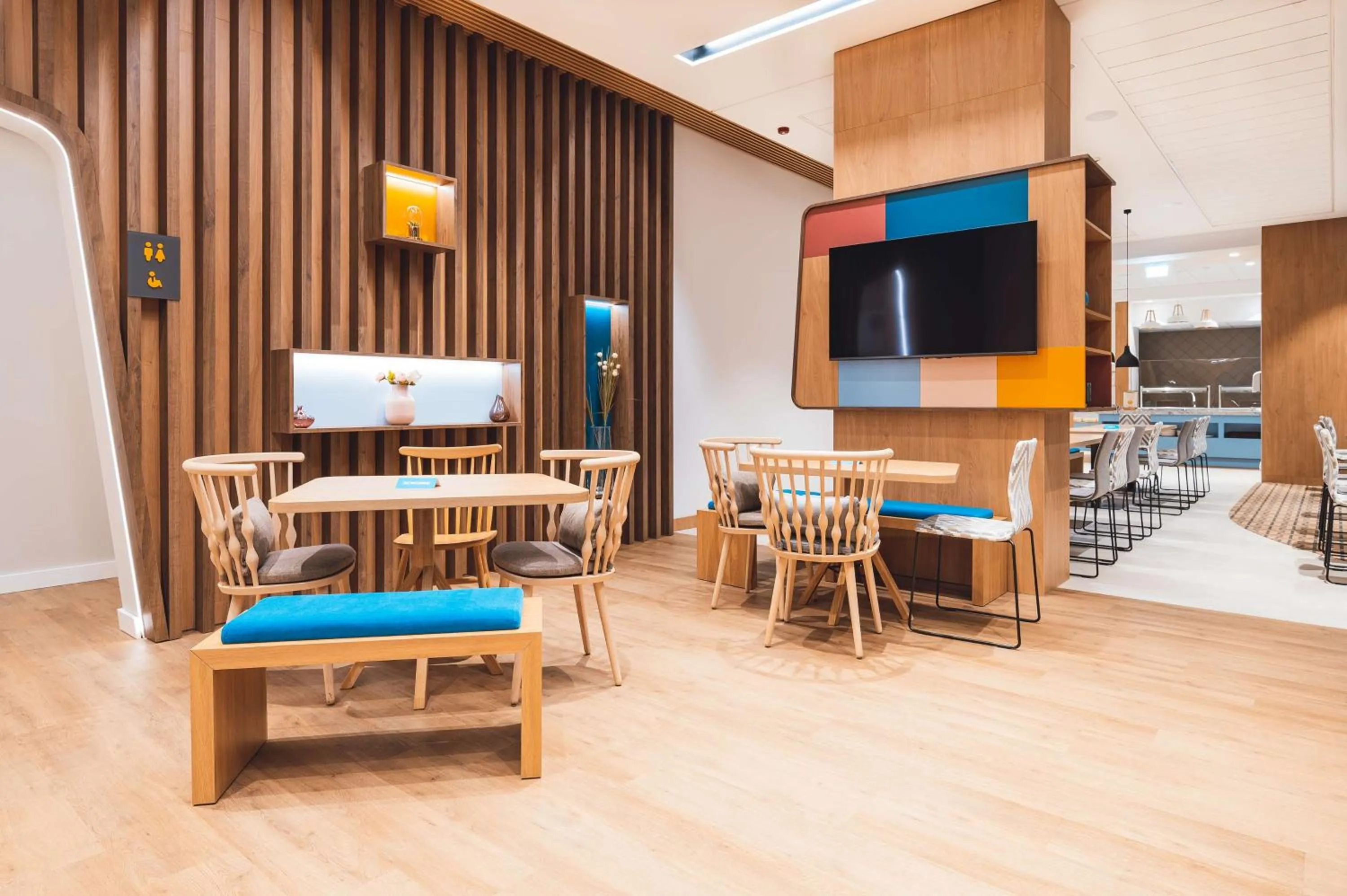 Dining area in Hampton By Hilton Warsaw Reduta