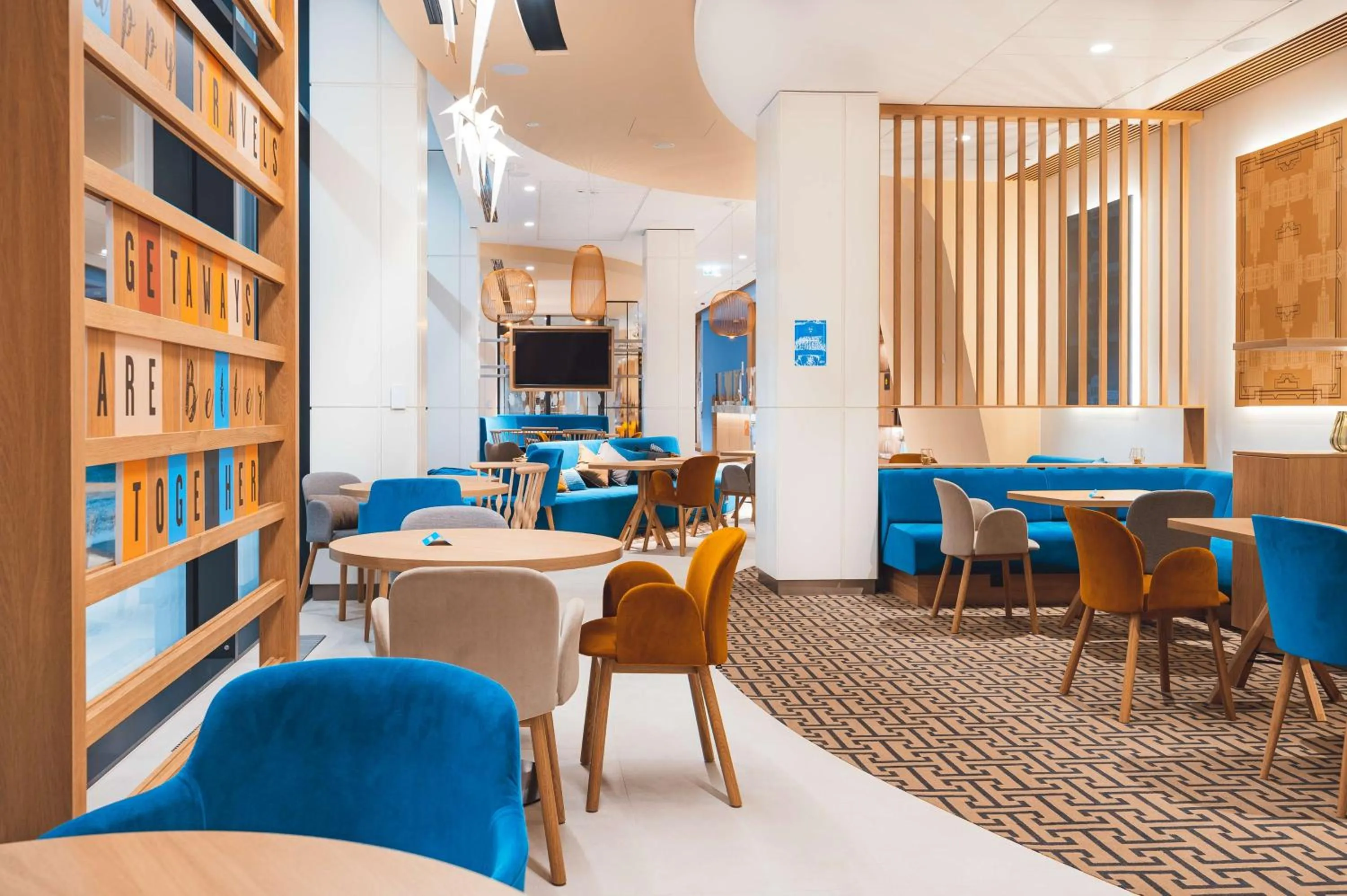 Dining area in Hampton By Hilton Warsaw Reduta