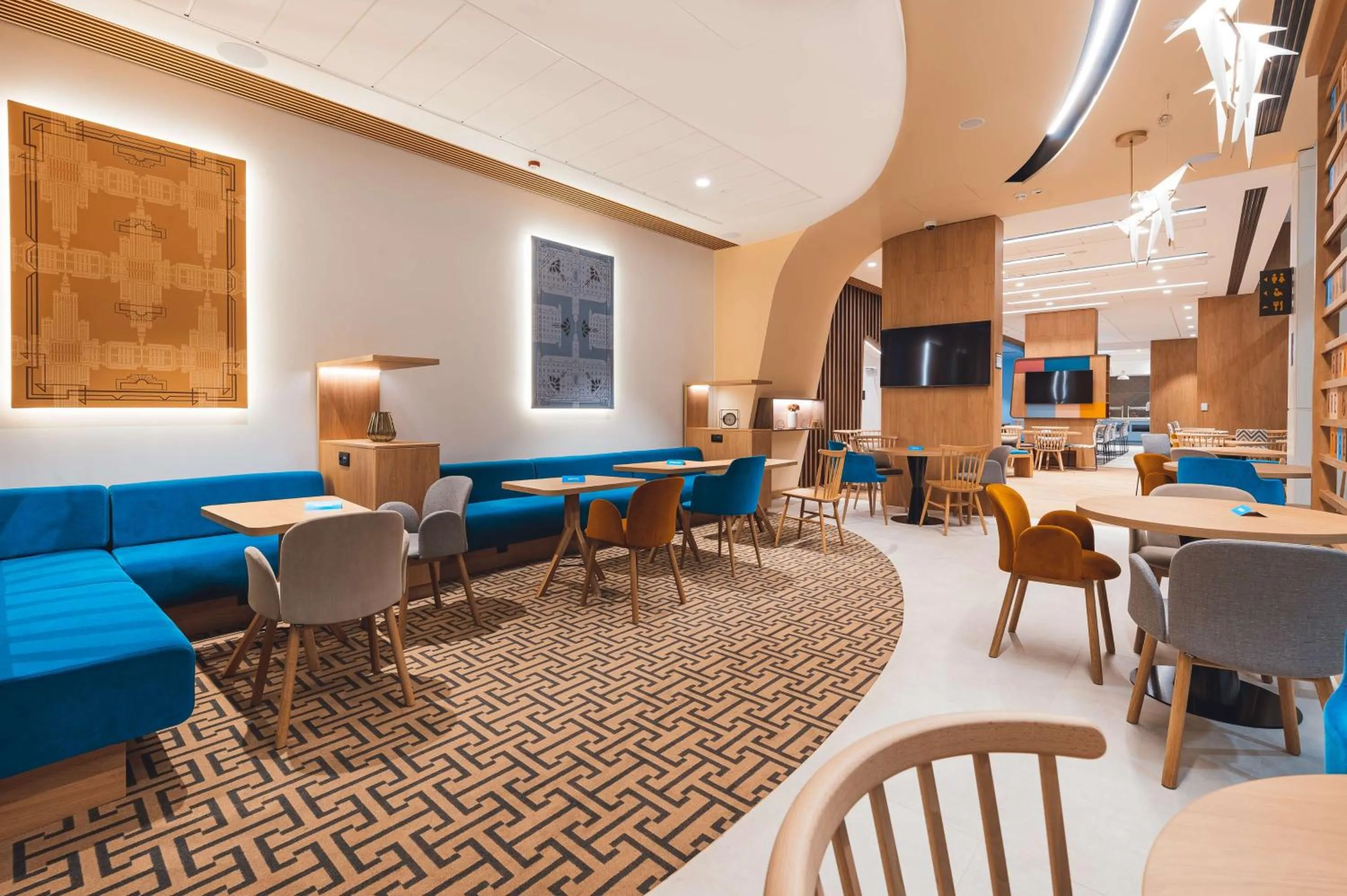Dining area in Hampton By Hilton Warsaw Reduta