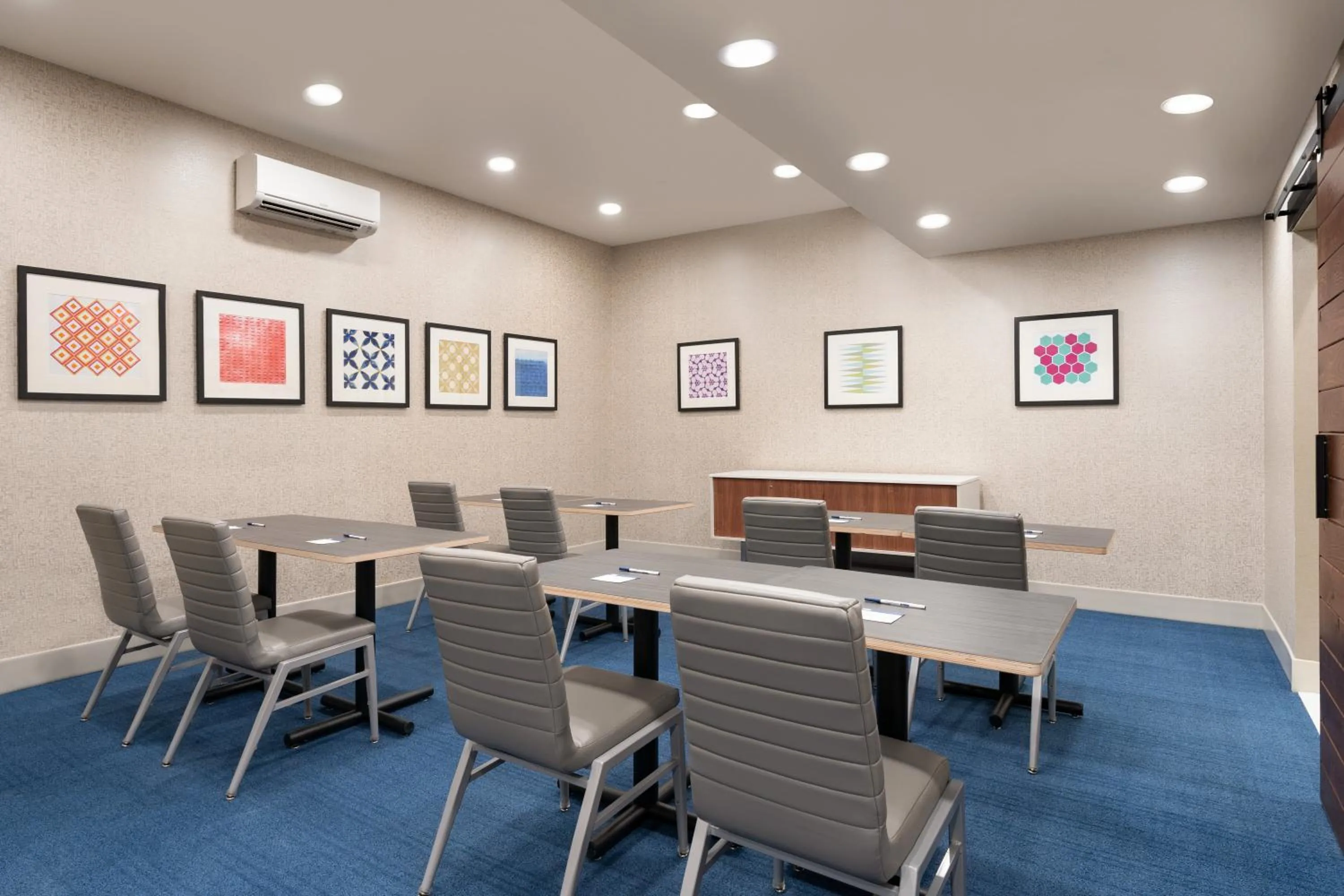 Meeting/conference room in Holiday Inn Express - Jamaica - JFK AirTrain - NYC by IHG