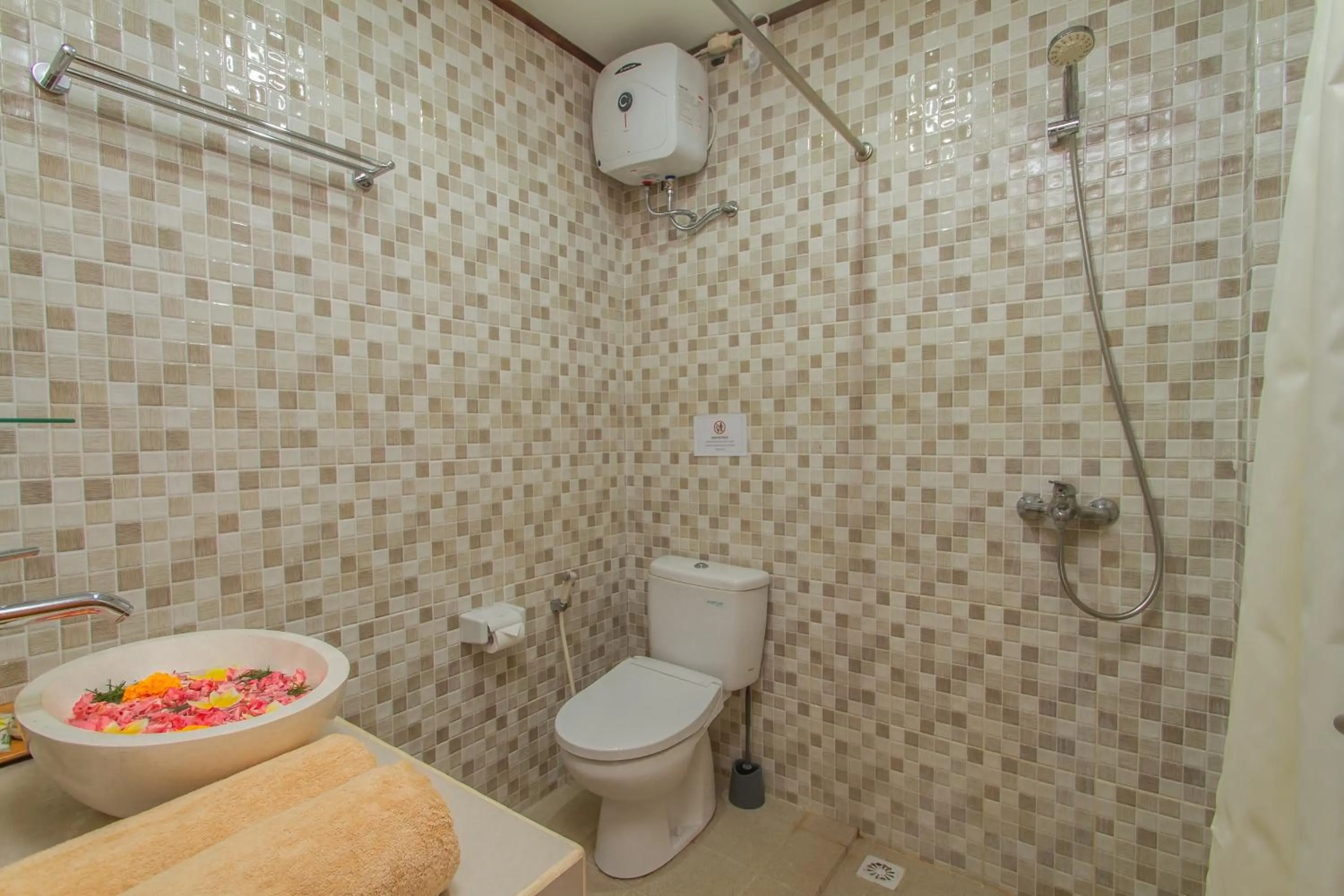 Bathroom in Mailaku House