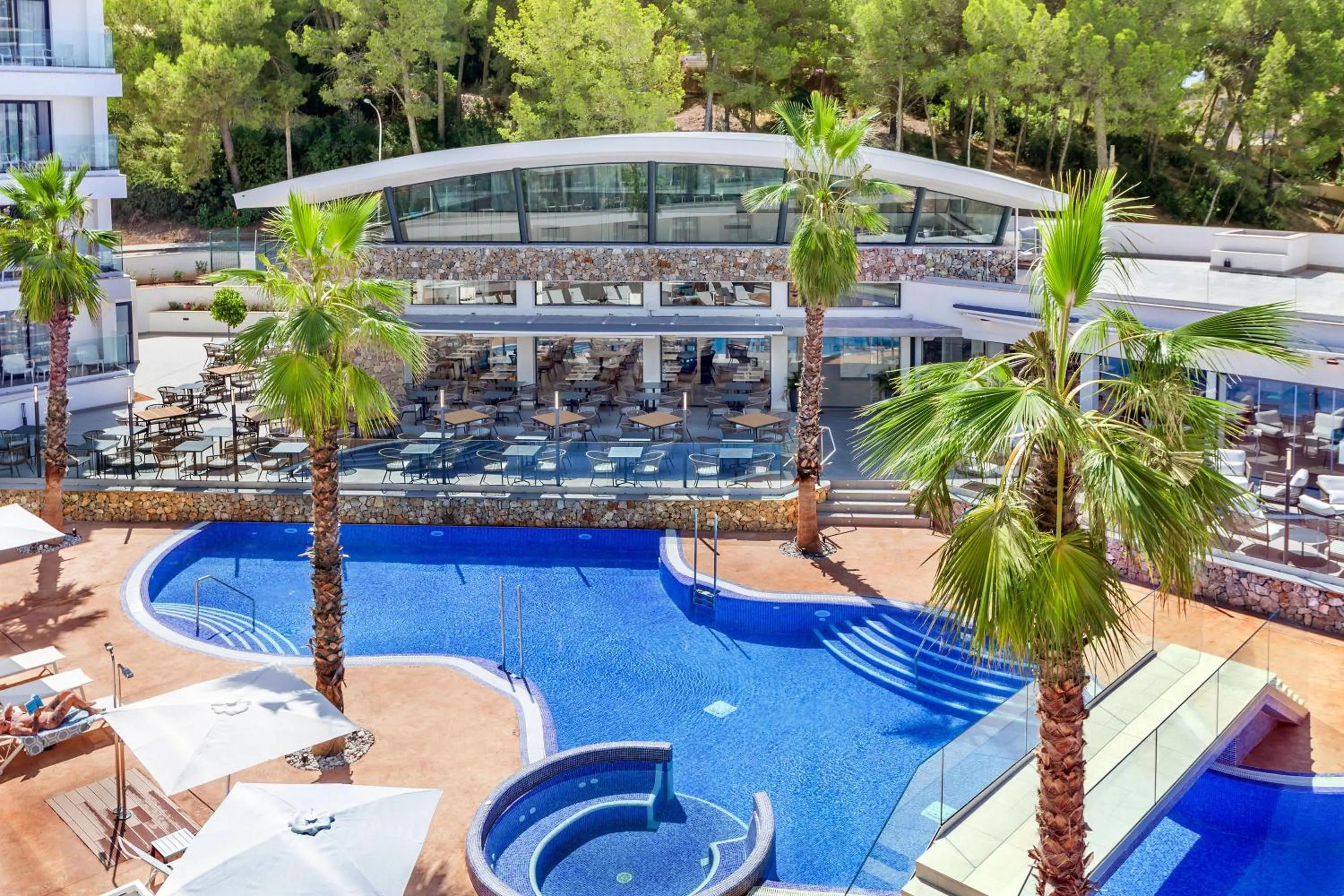 Swimming pool in Hotel Morlans Suites - Adults Only