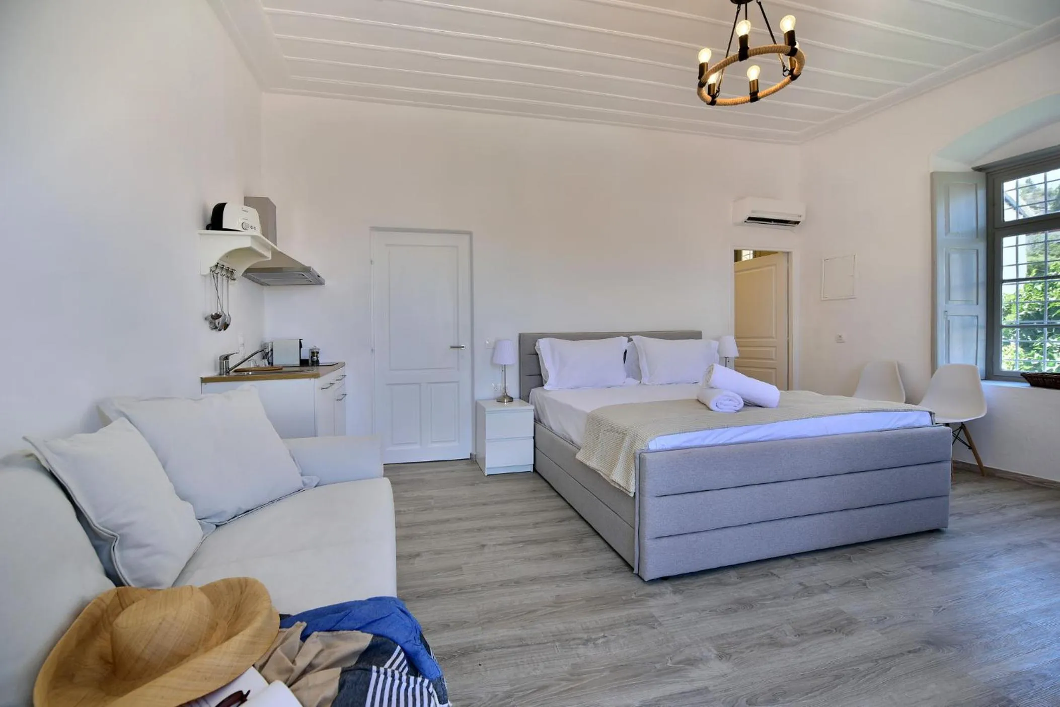 Bedroom in Hydra Art Suites