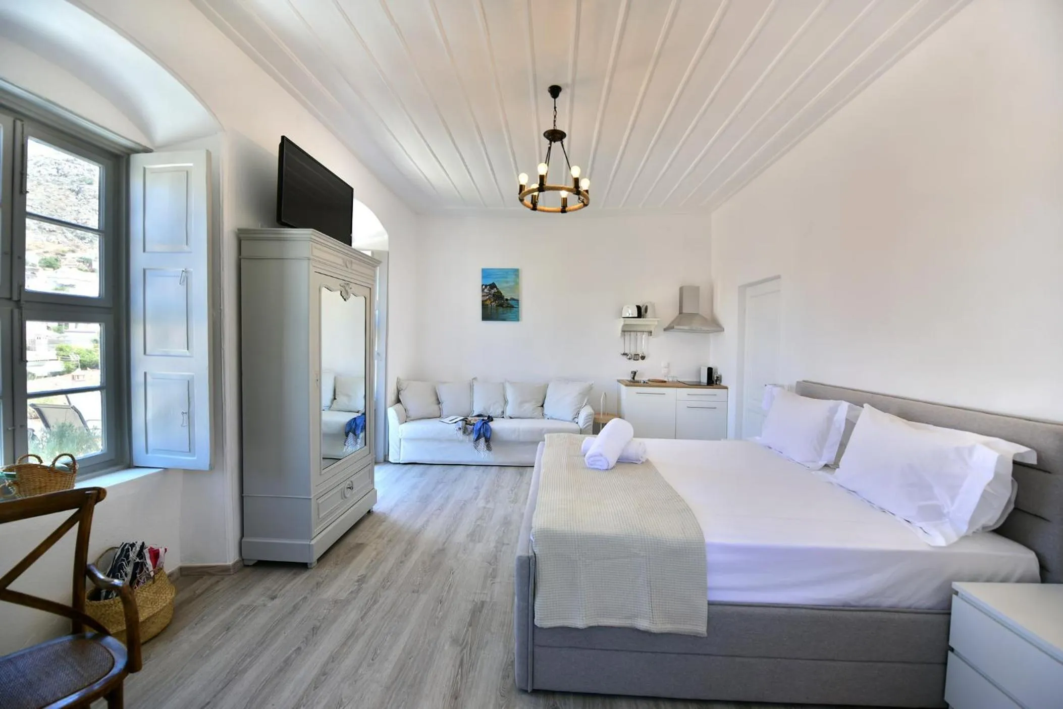Bed in Hydra Art Suites