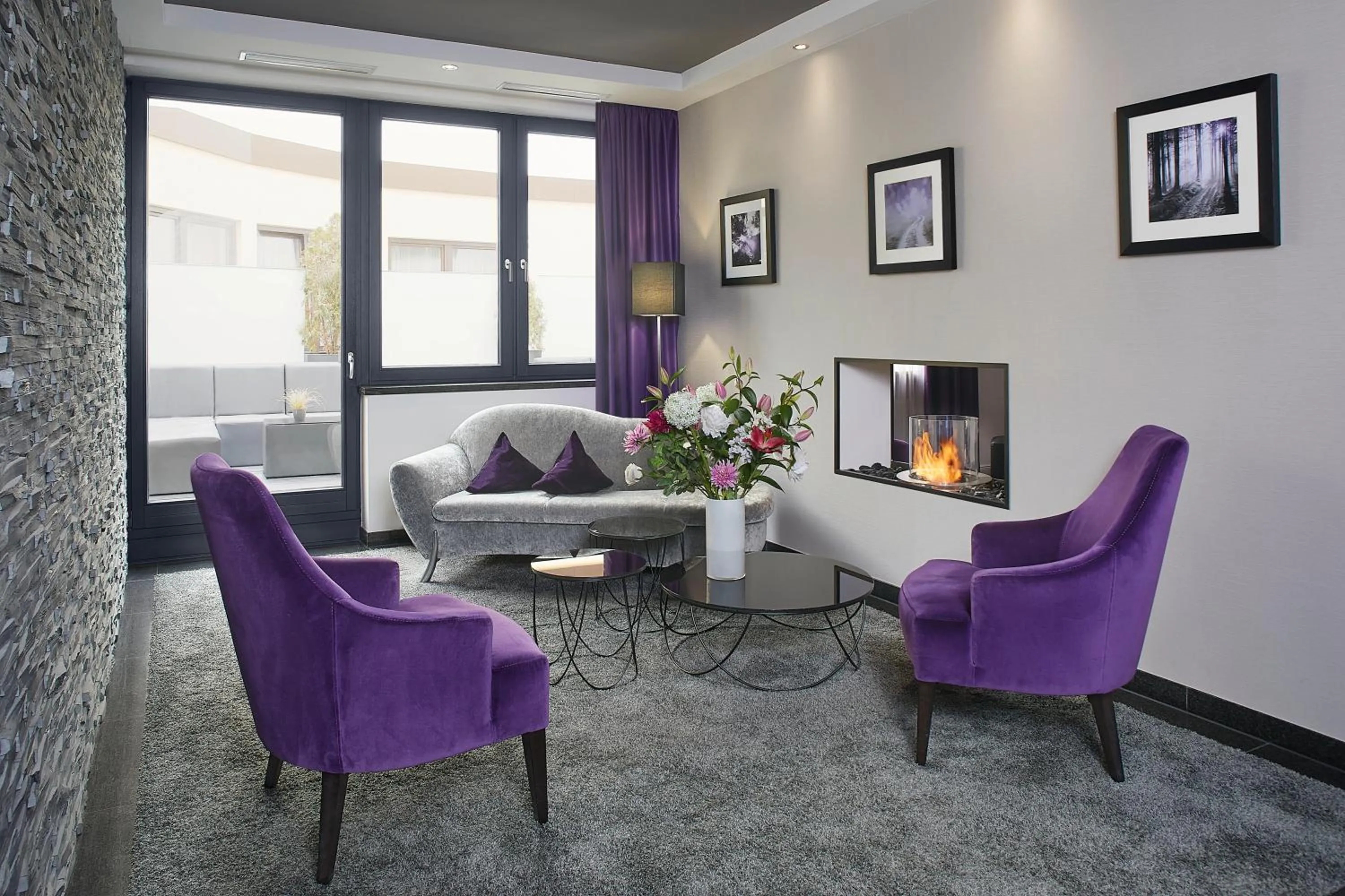 Lounge or bar in Central Hotel