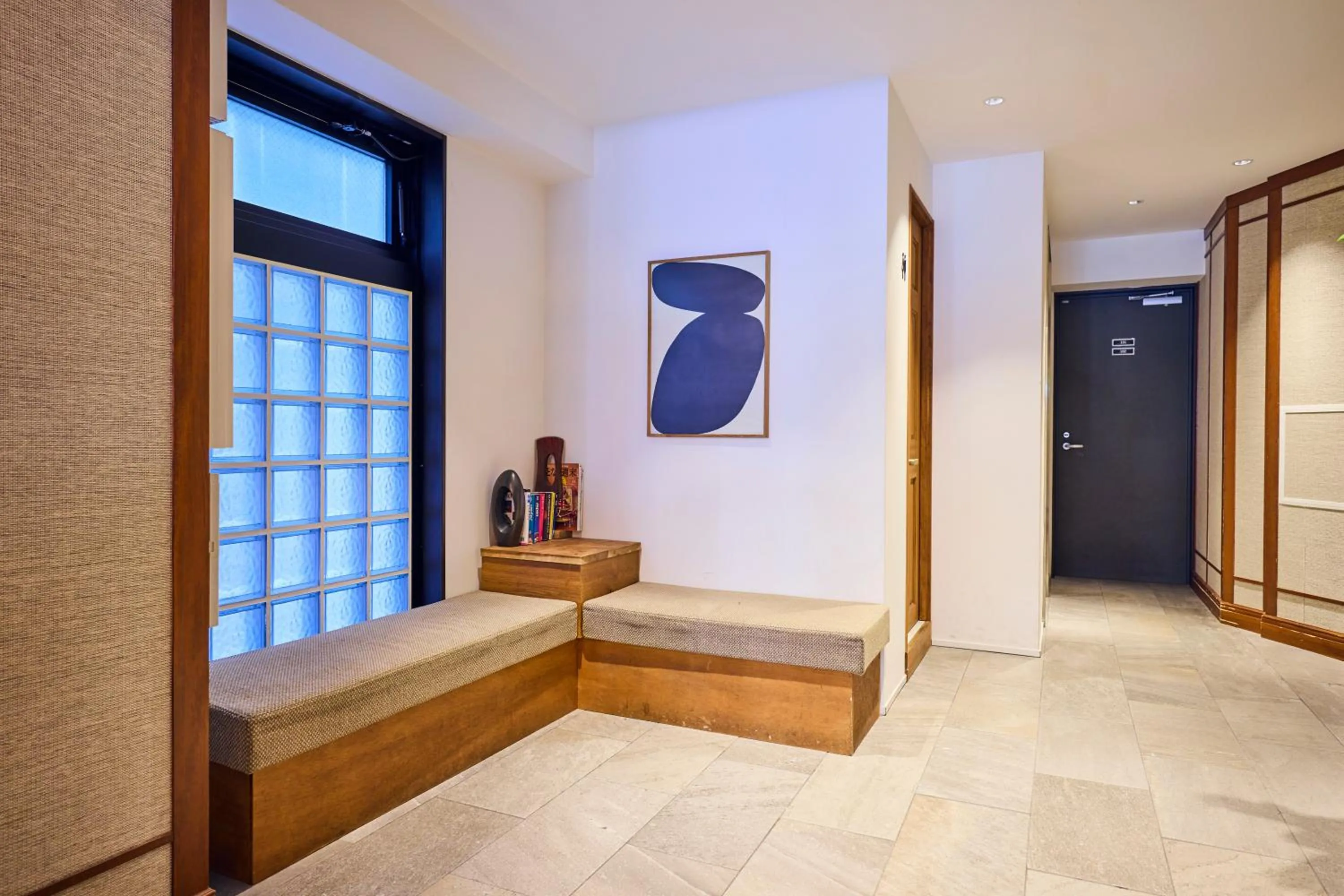 Communal lounge/ TV room, Bed in Hotel Vintage Tokyo Kagurazaka