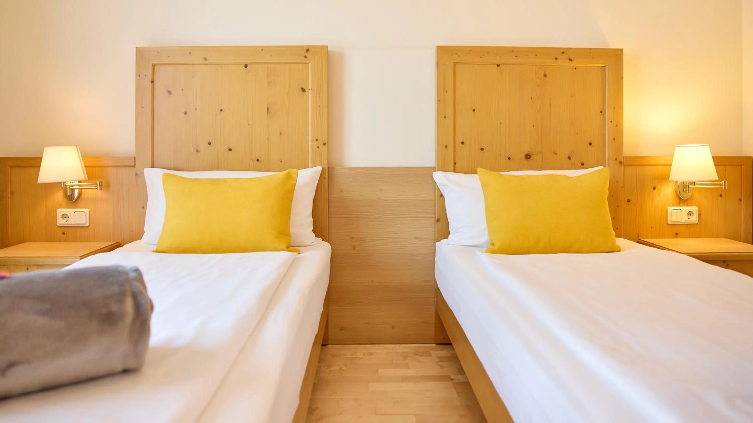 Bed in Airport-Hotel Fortuna