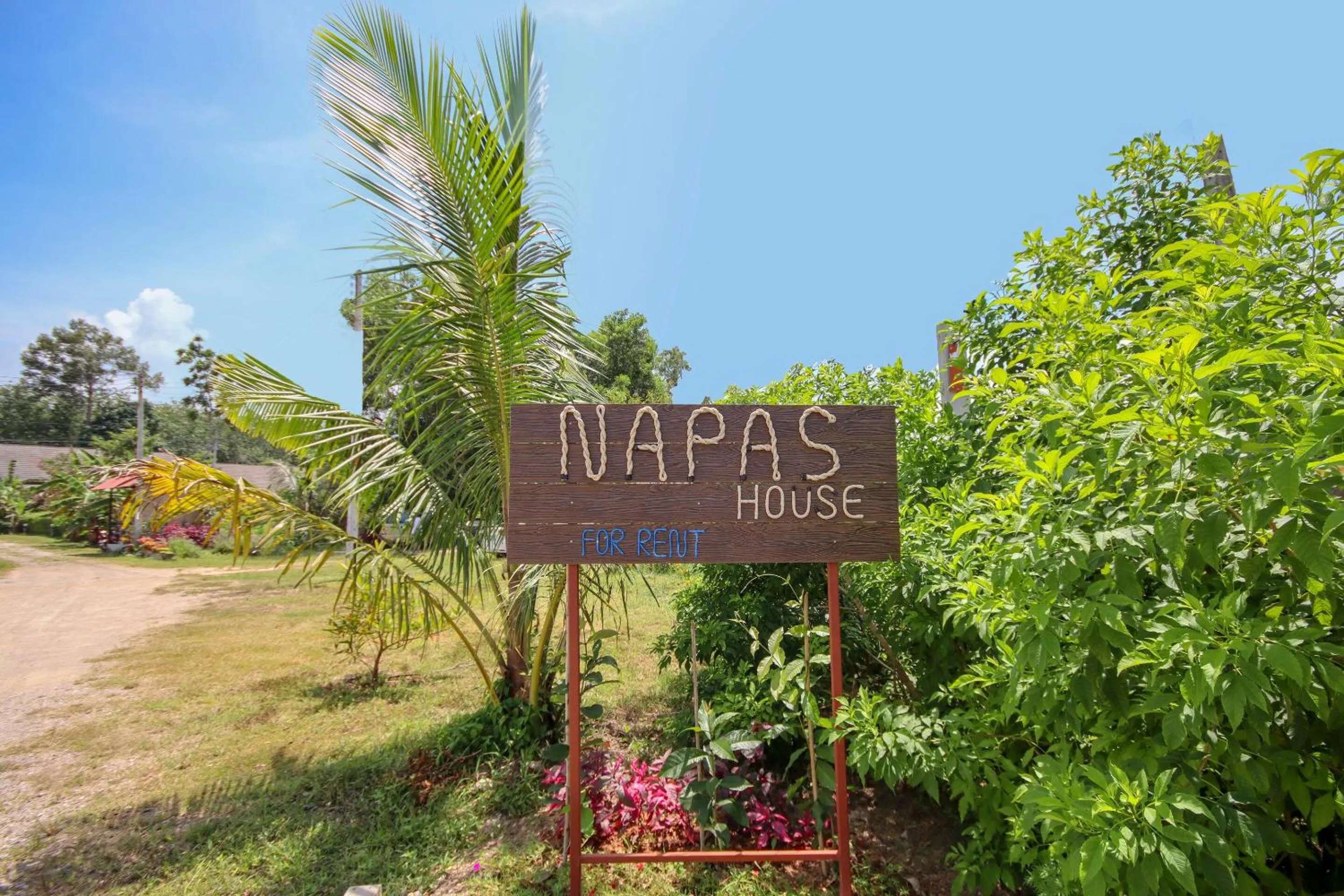 Facade/entrance in Napas House