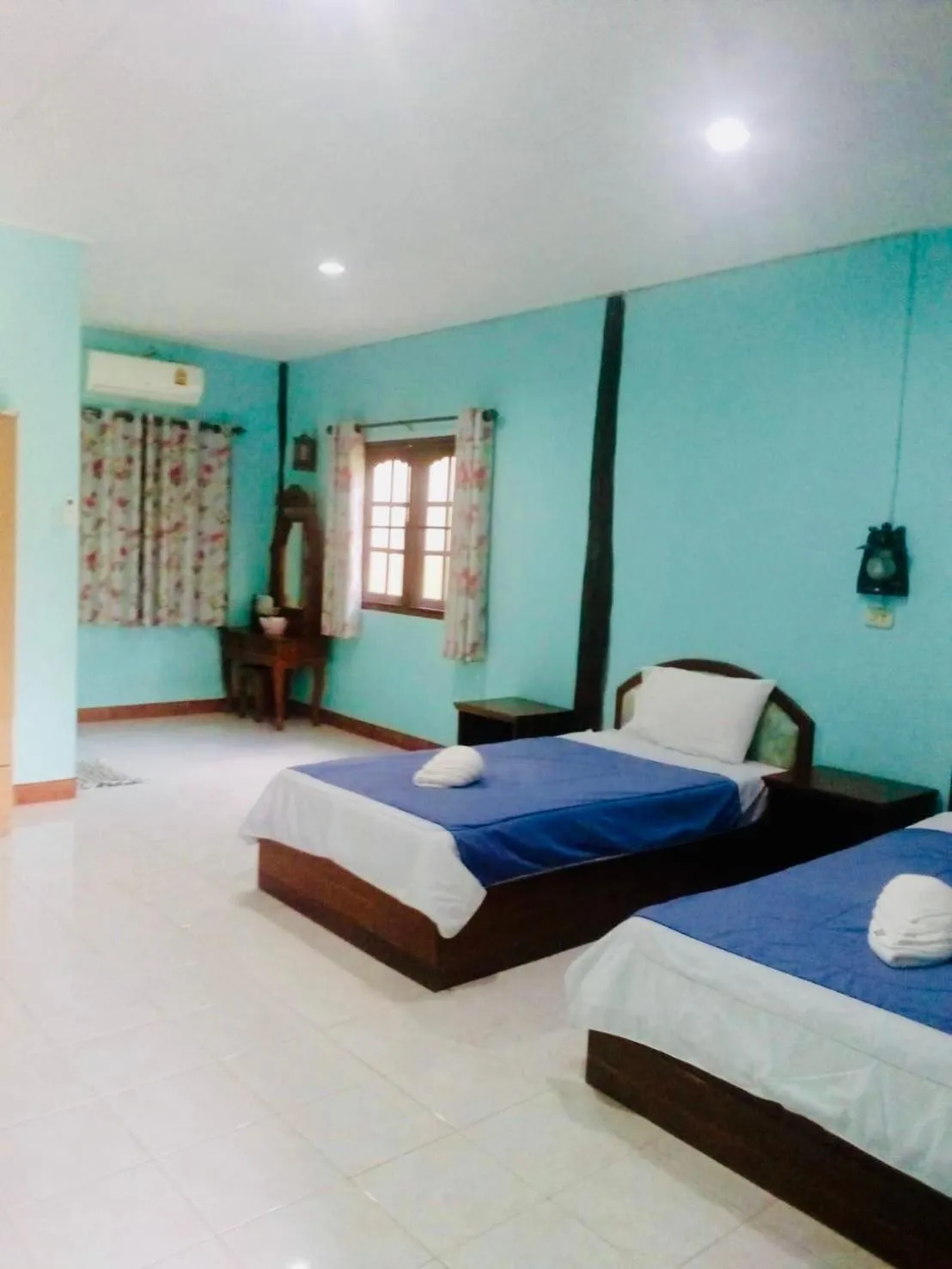 Photo of the whole room, Bed in Baan Pak Rim Kuaen Resort