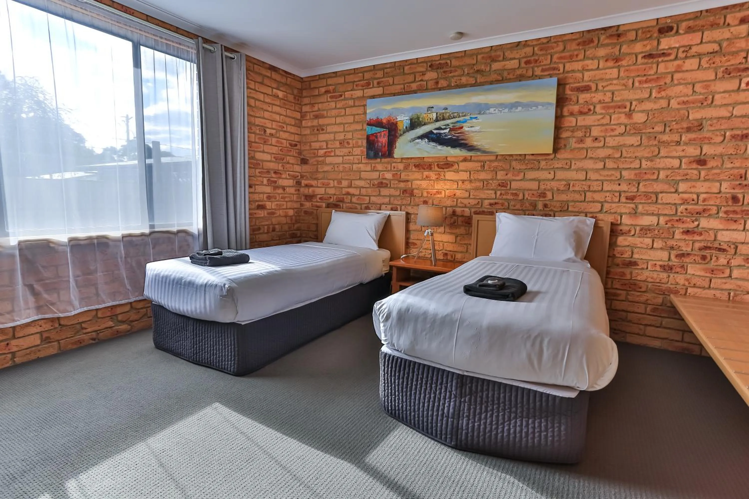 Bed in Wonthaggi Motel