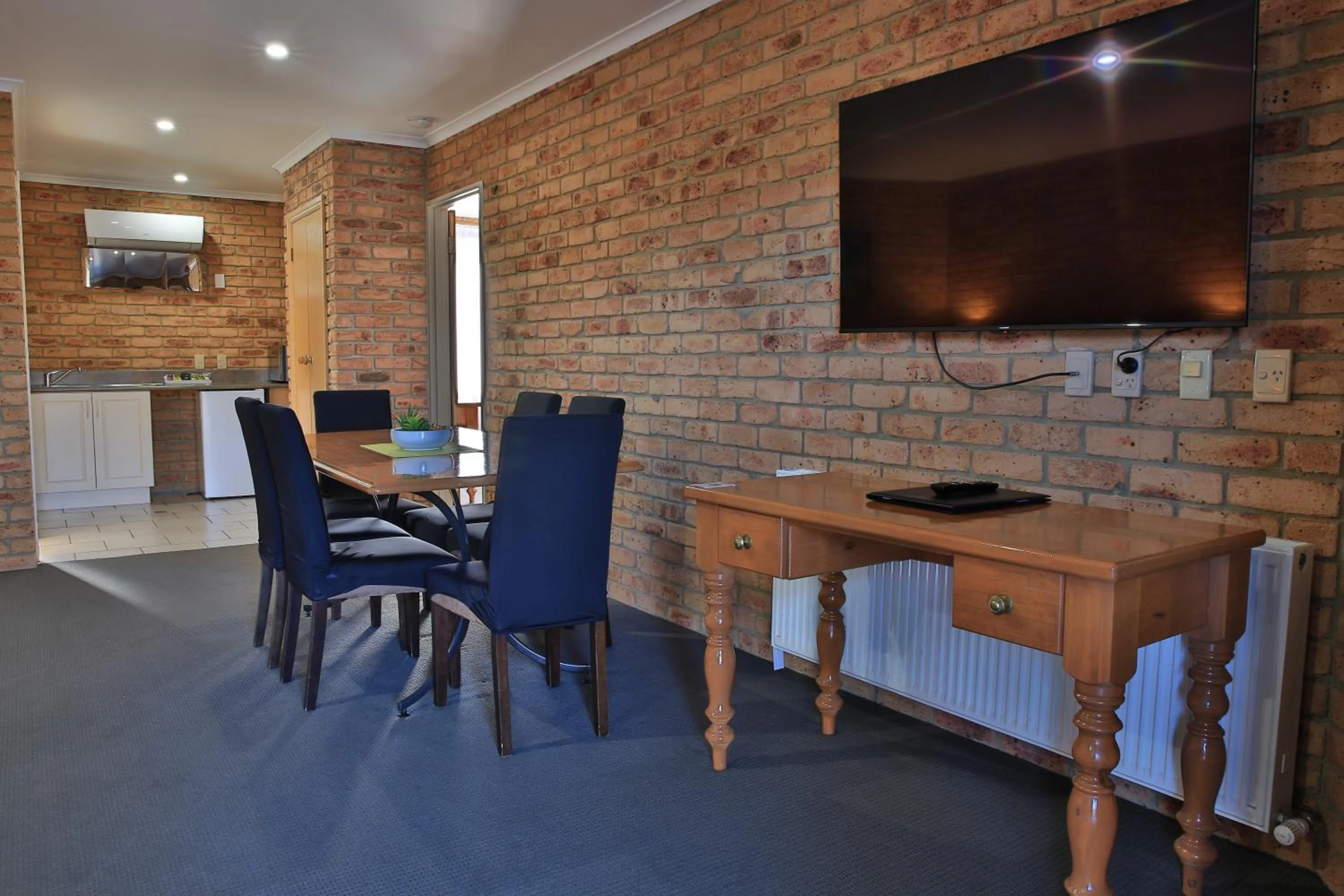 Dining area in Wonthaggi Motel