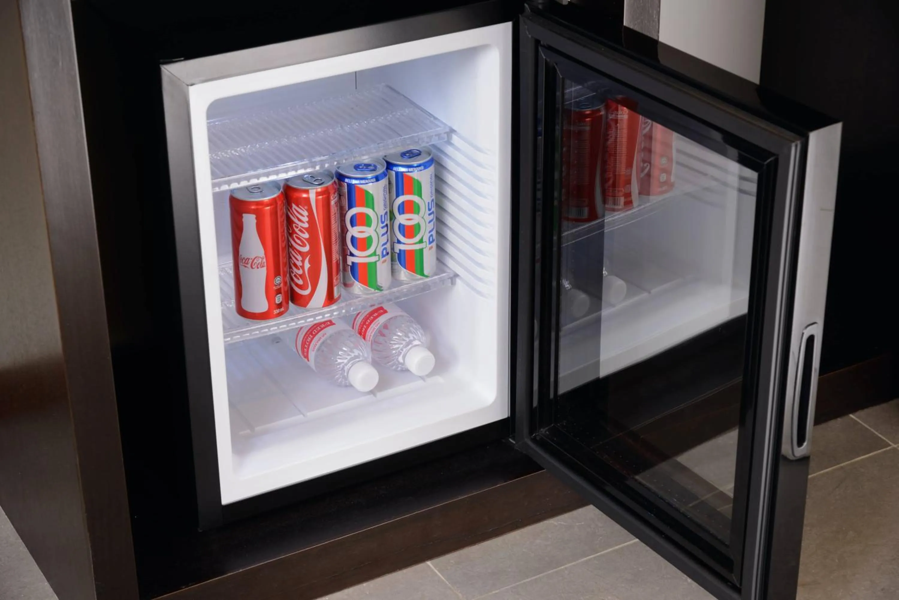 Area and facilities in ERNES Hotel