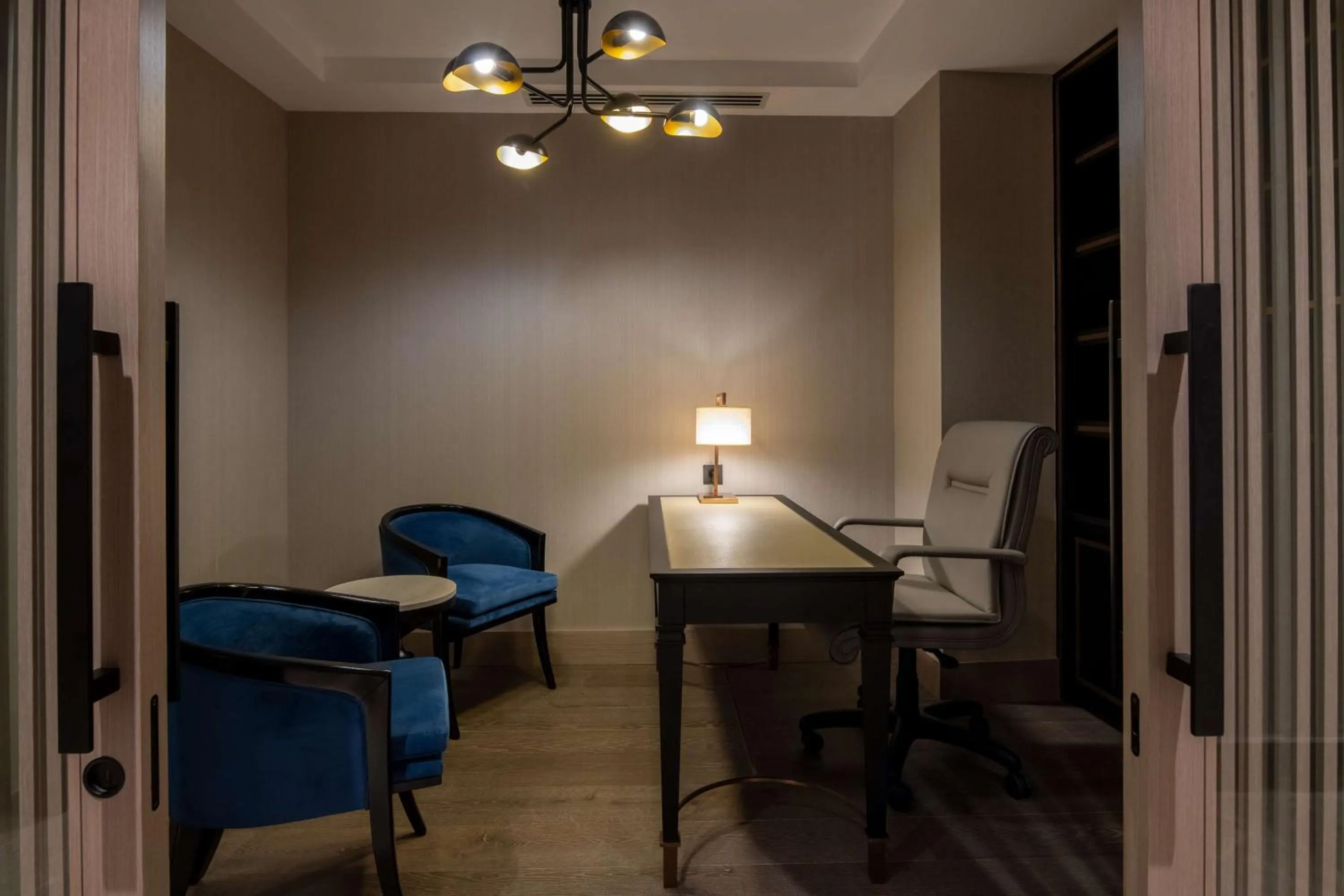 Bedroom in Hilton Mall Of Istanbul