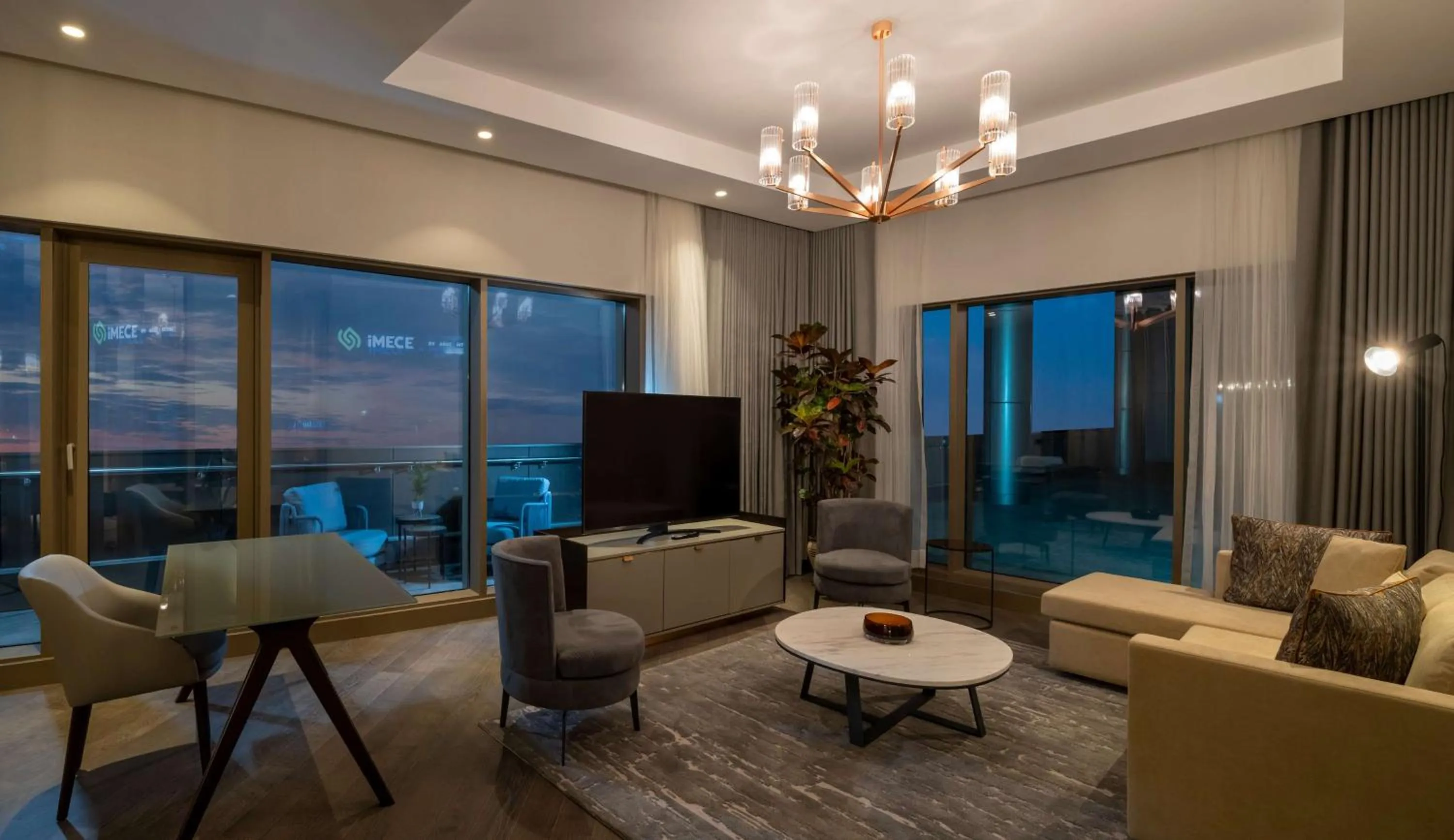 Bedroom in Hilton Mall Of Istanbul