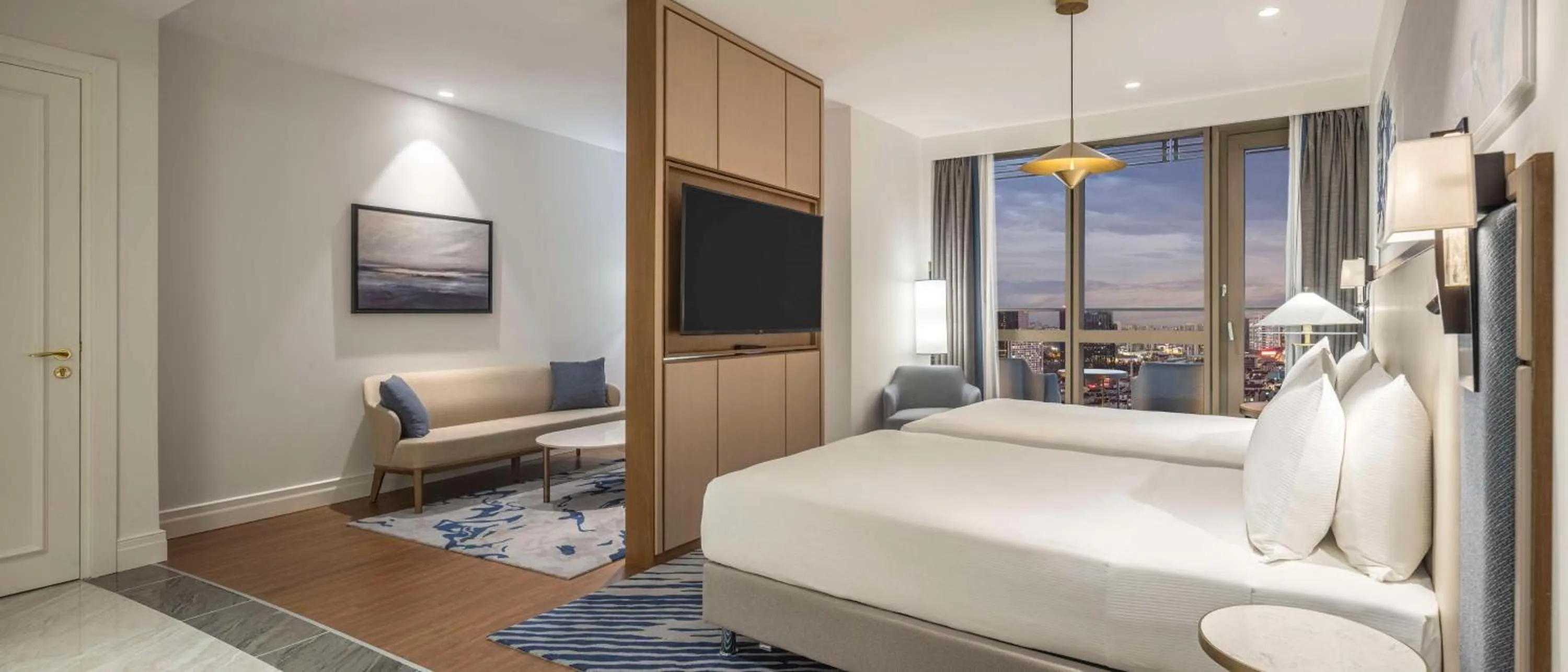 Bedroom, Bed in Hilton Mall Of Istanbul