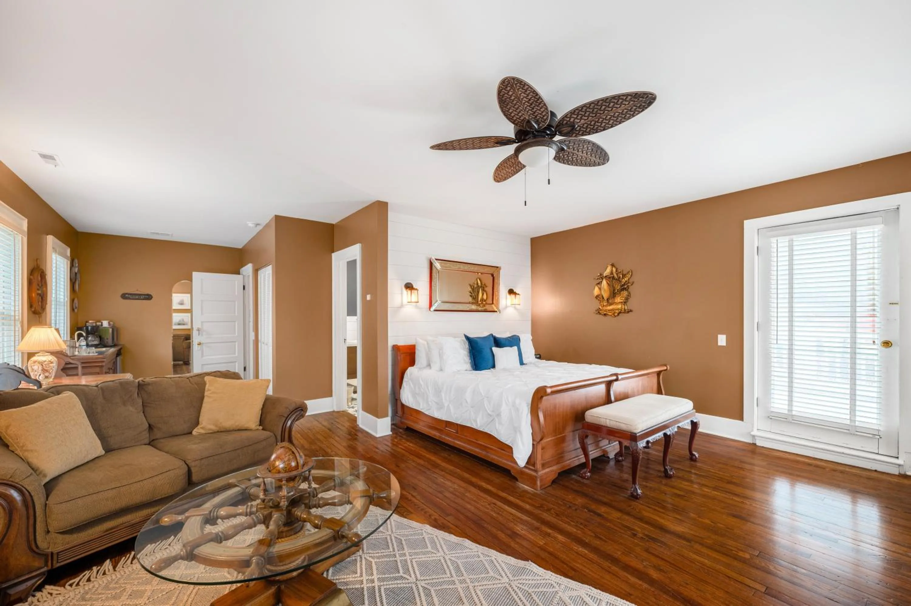 Bed in The Inn at Union Pier