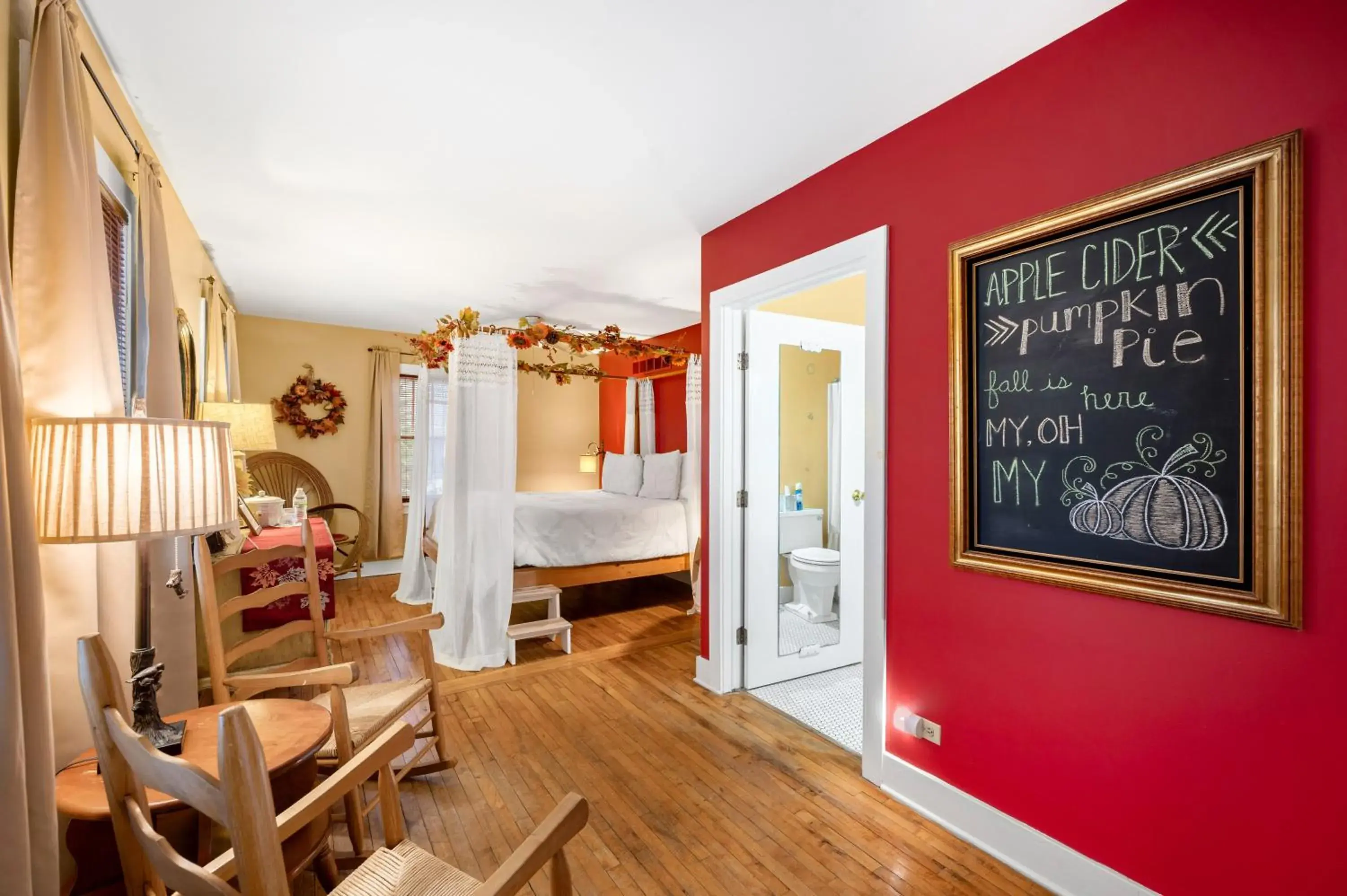 Standard Queen Room - single occupancy in The Inn at Union Pier Standard Queen Room - single occupancy in The Inn at Union Pier