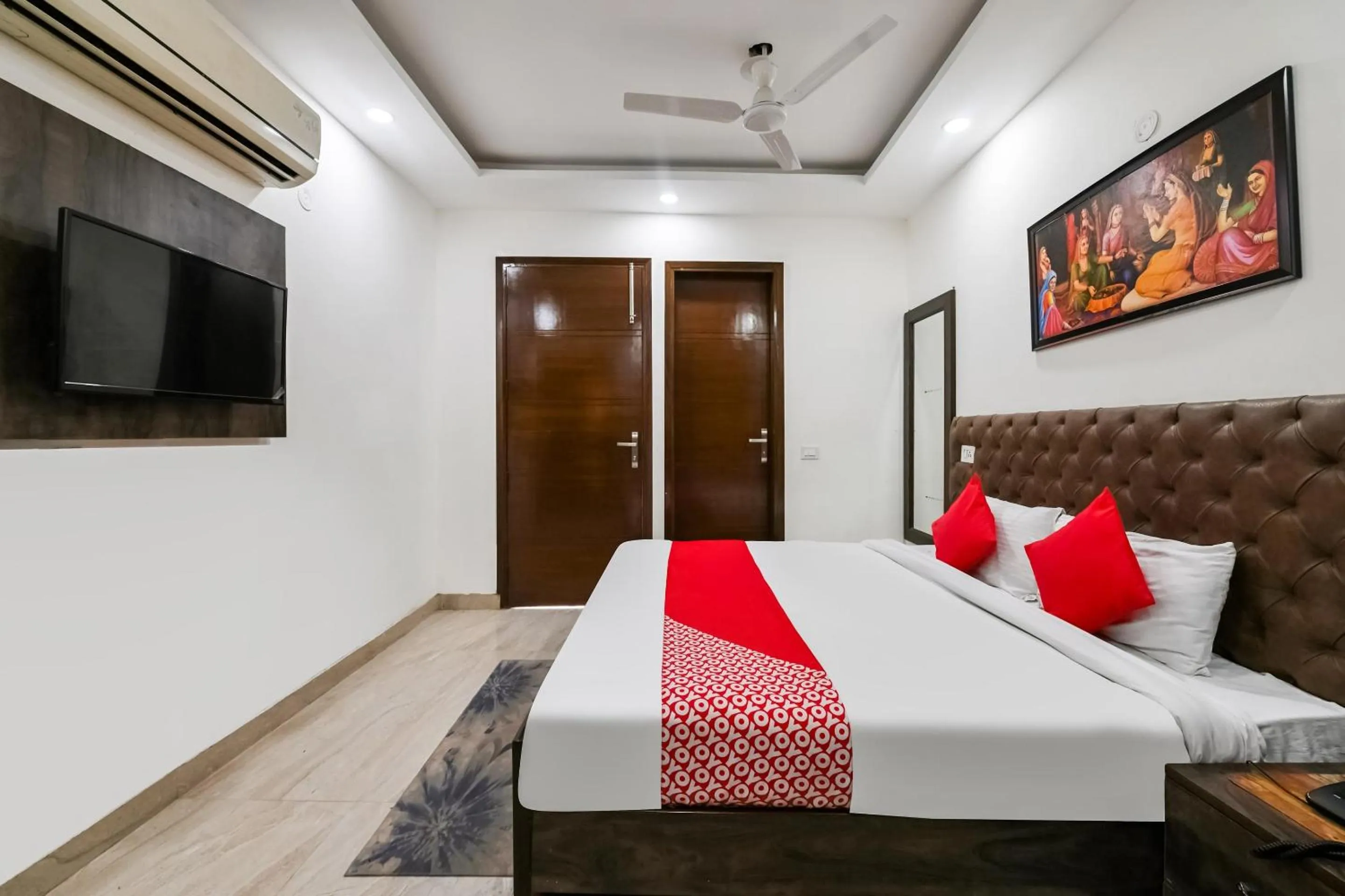 Lobby or reception, Bed in Hotel O Premium Rooms Chhatarpur