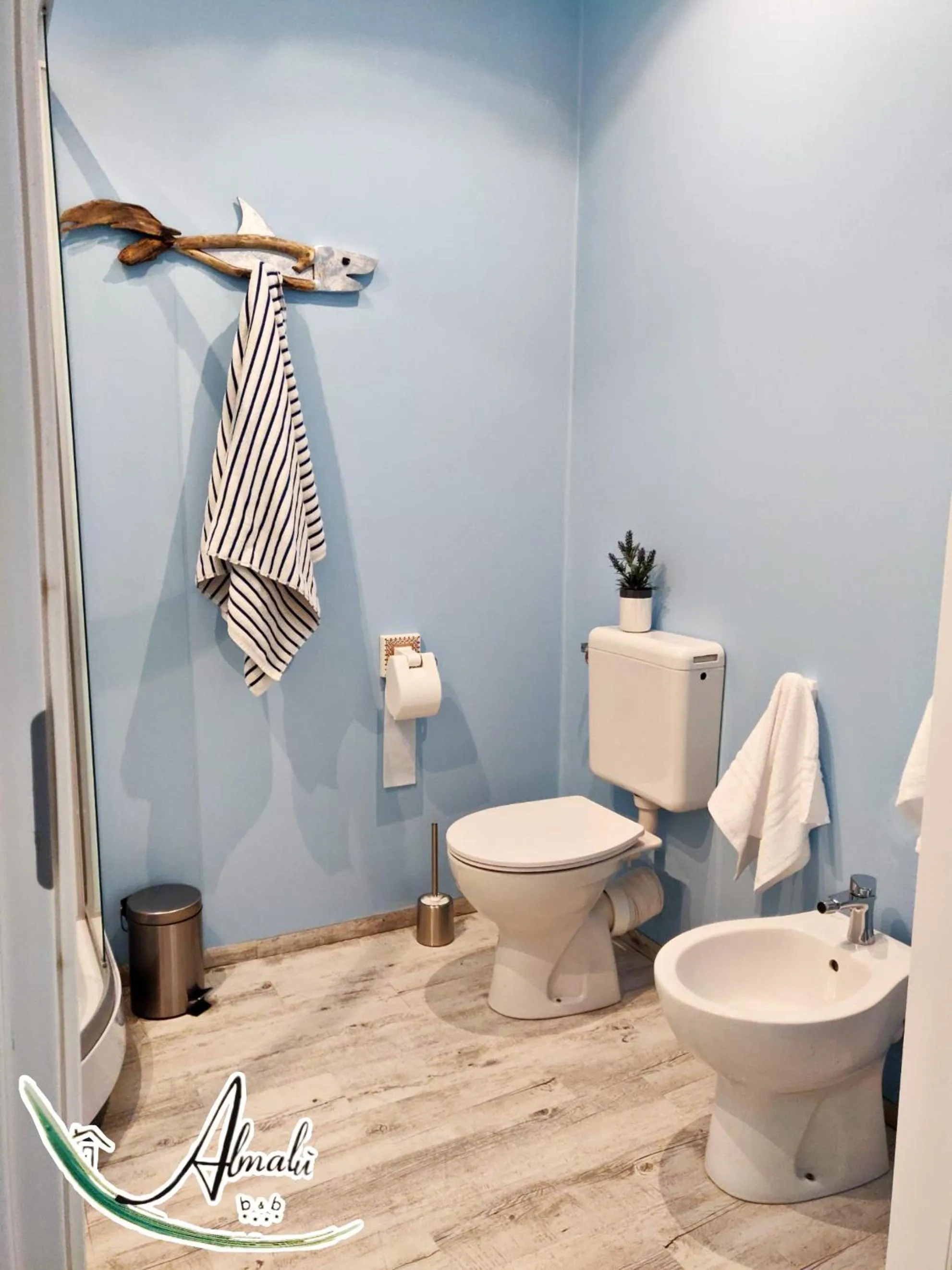 Bathroom in B & B Almalù