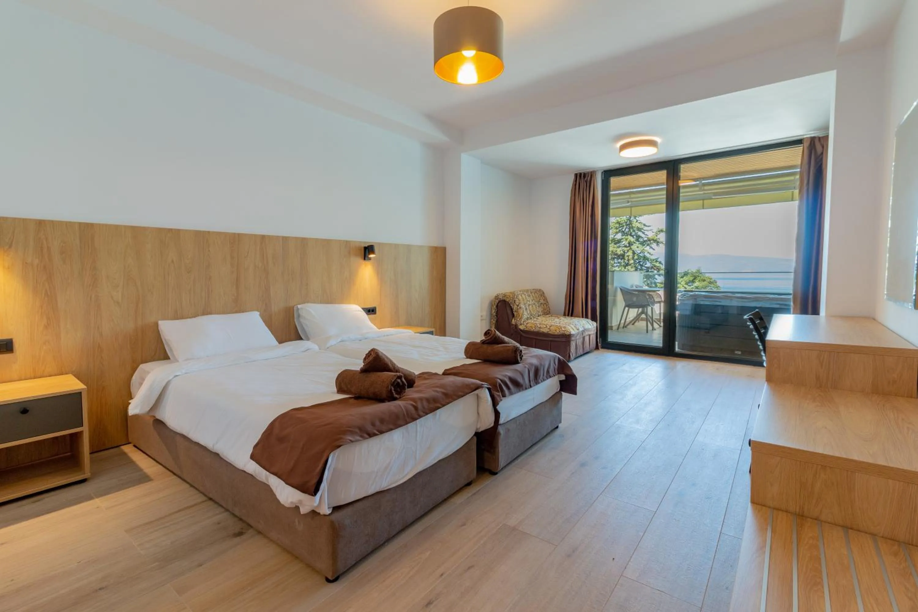 Bedroom, Bed in Lago Hotel