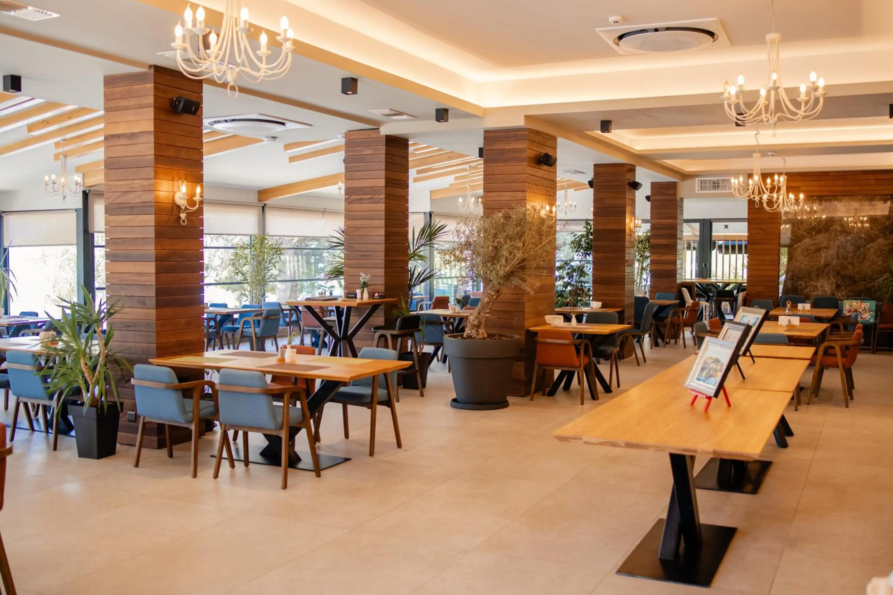 Dining area in Lago Hotel