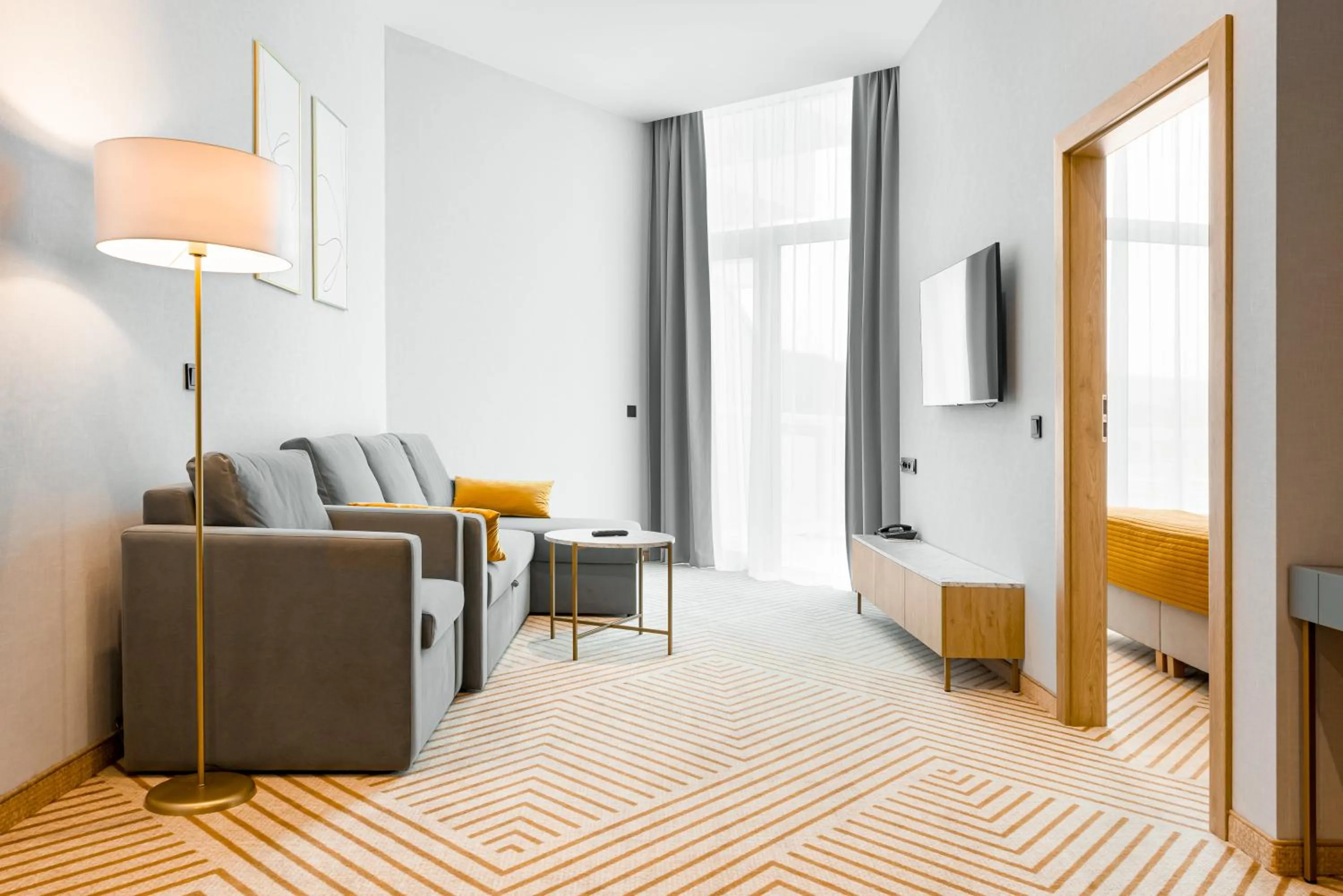 TV and multimedia in Crystal Mountain Hotel Wisła