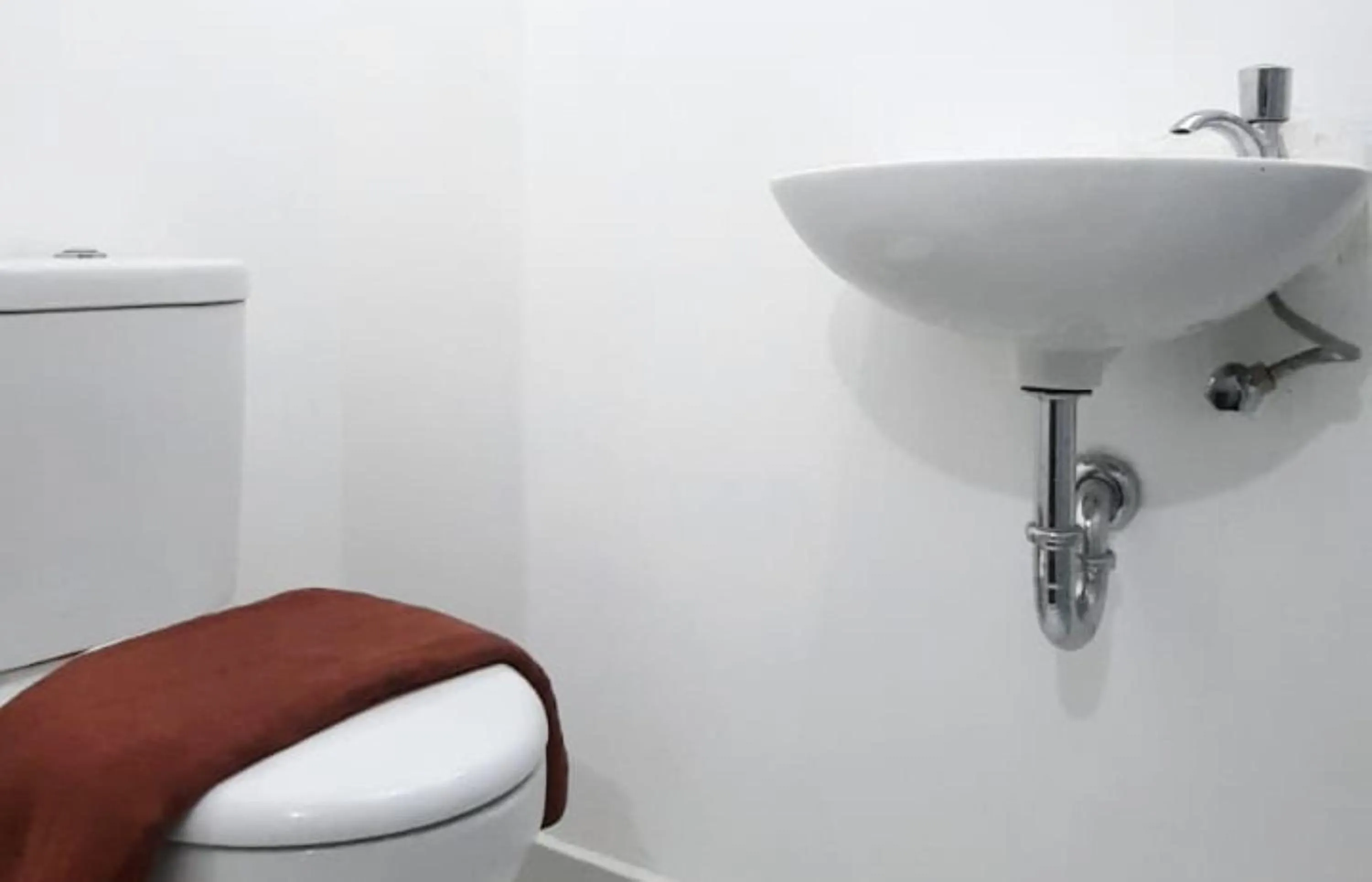 Bathroom in Nature's Room @ Aeropolis