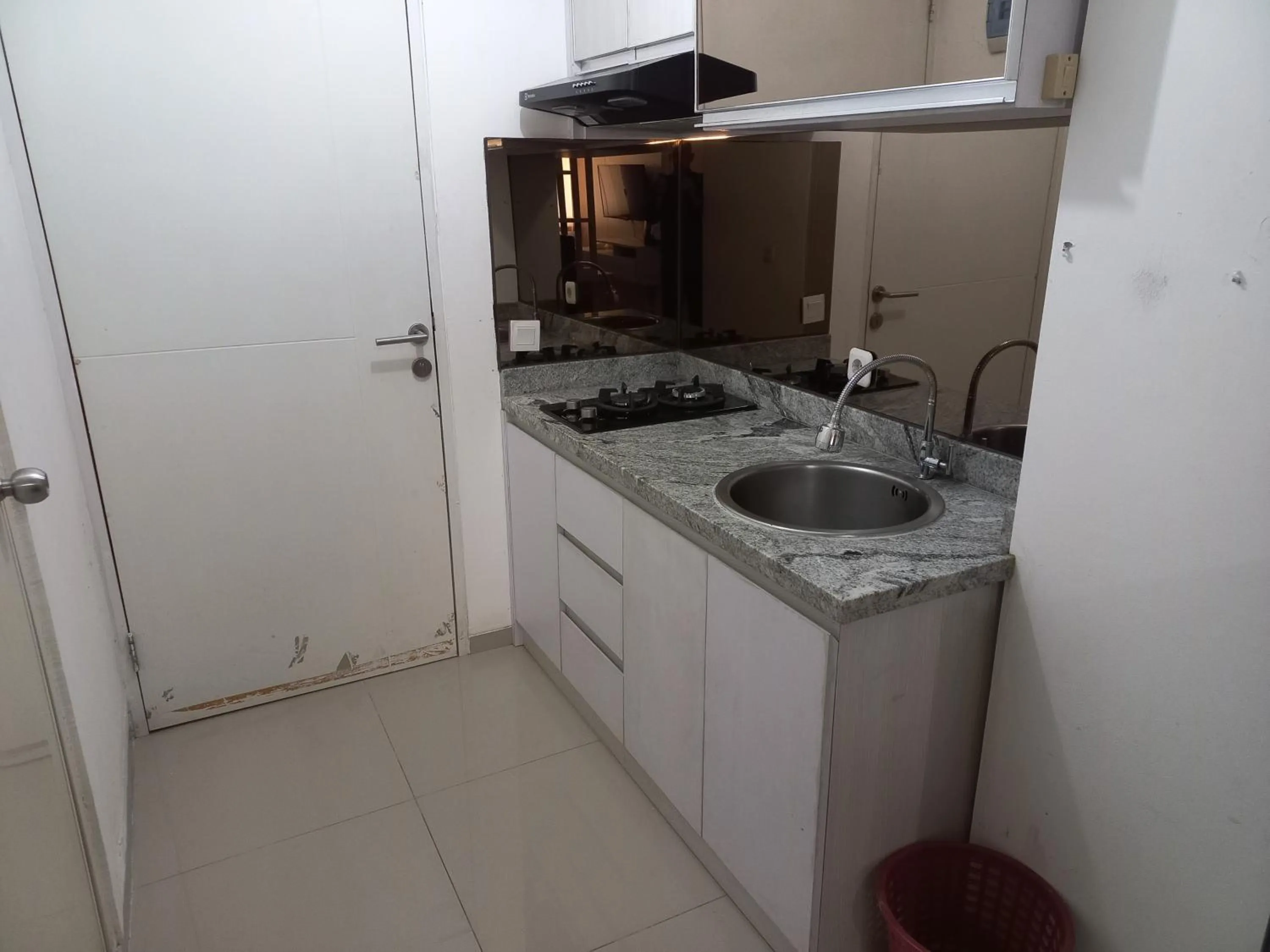 Kitchen or kitchenette in Nature's Room @ Aeropolis