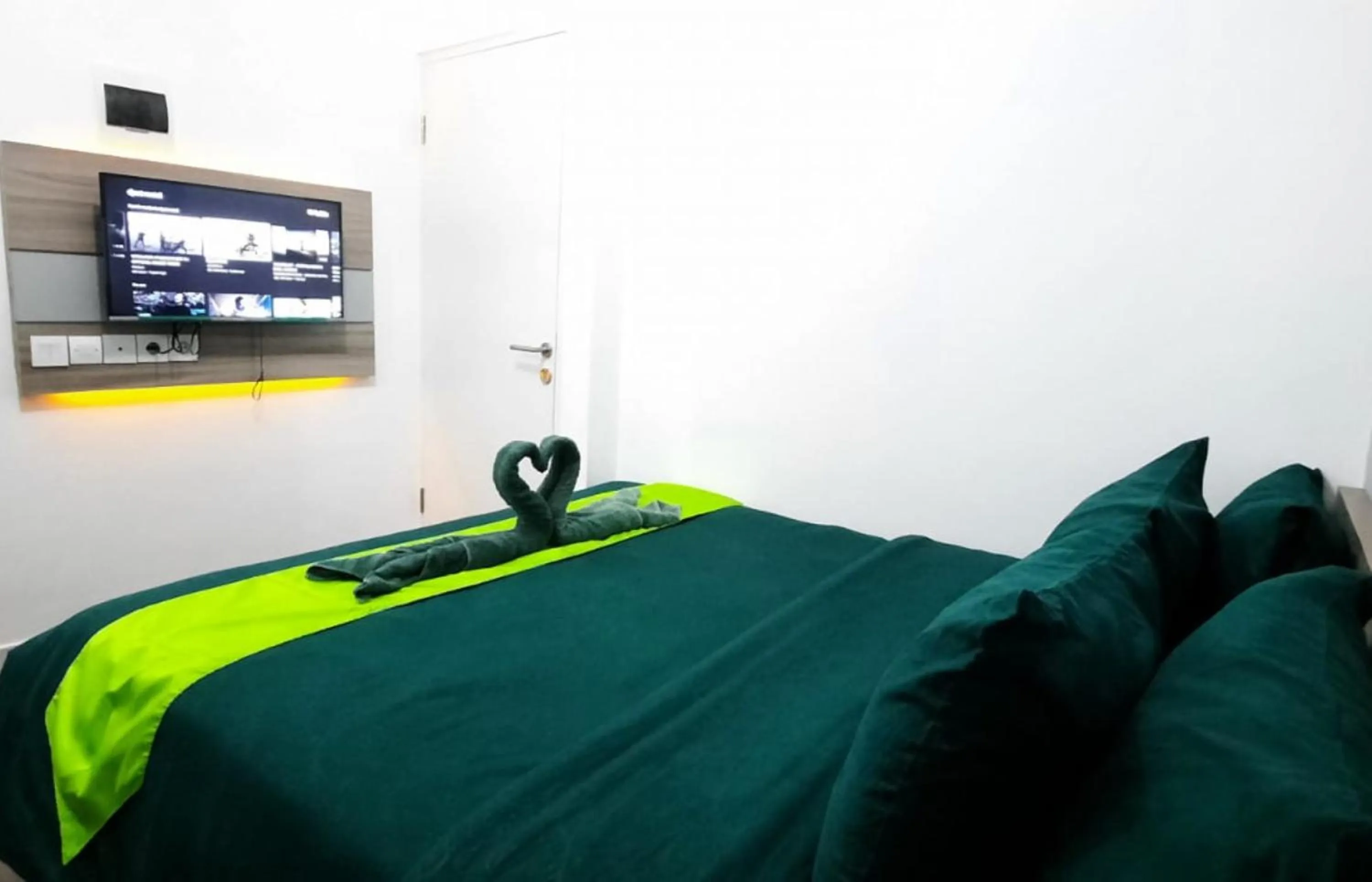 Bedroom in Nature's Room @ Aeropolis