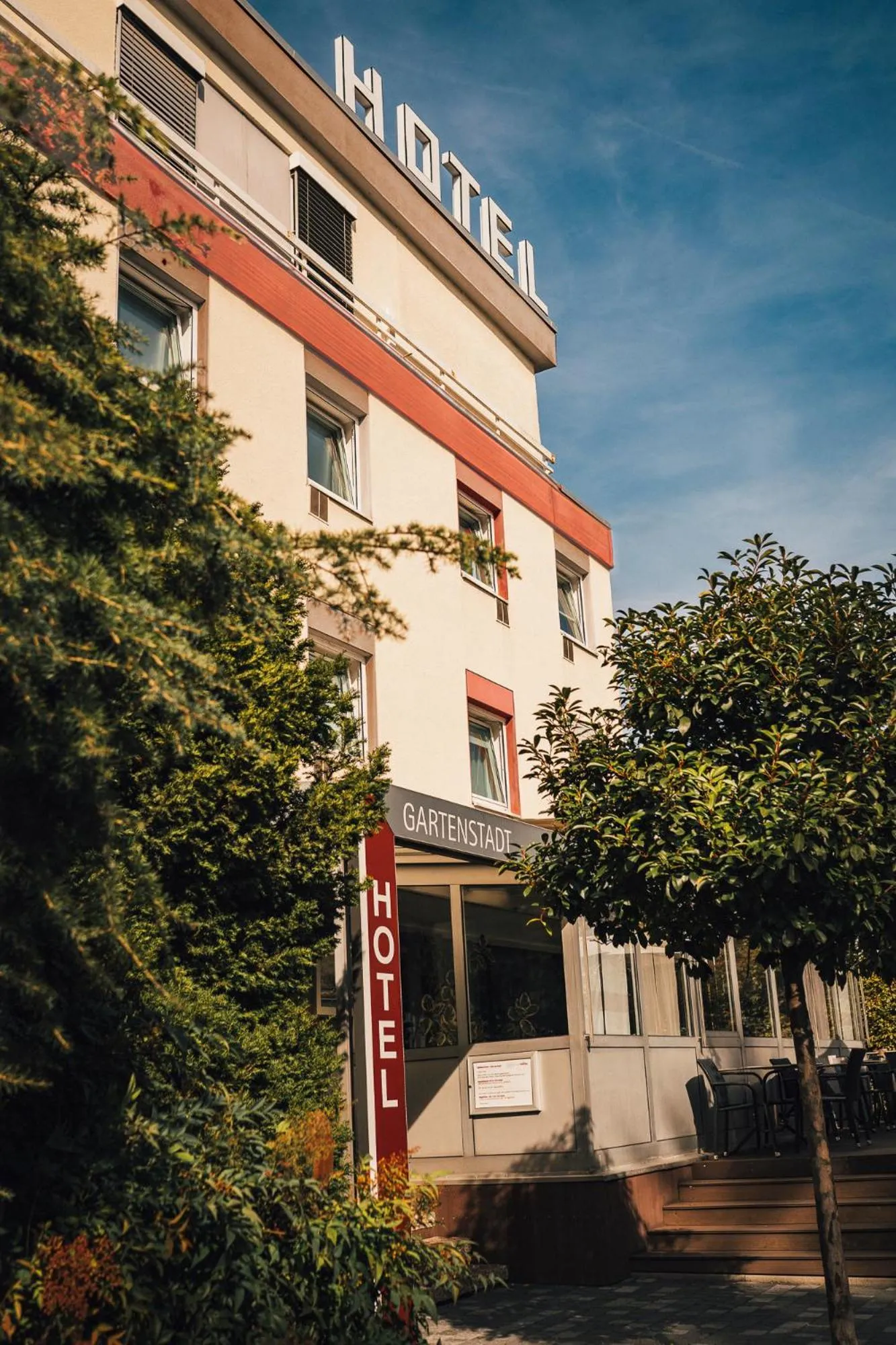 Property building in Gartenstadt Hotel