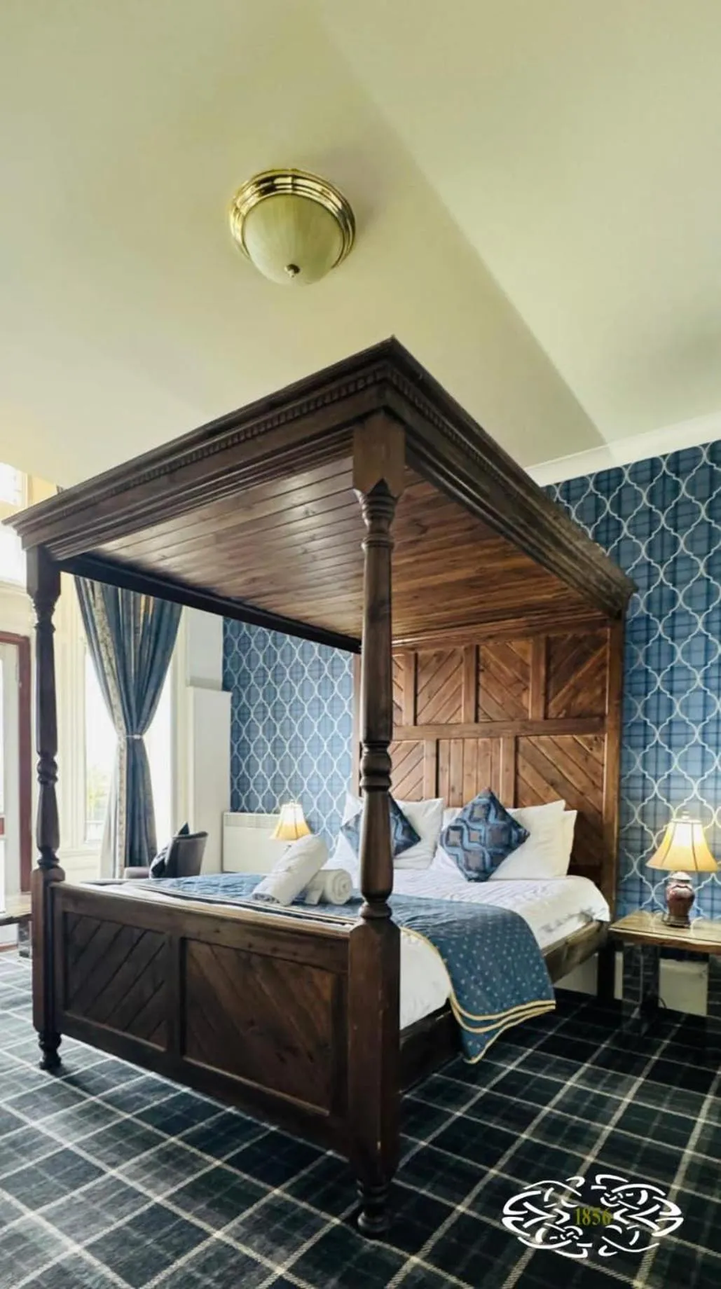 Bed in Royal Marine Hotel Dunoon