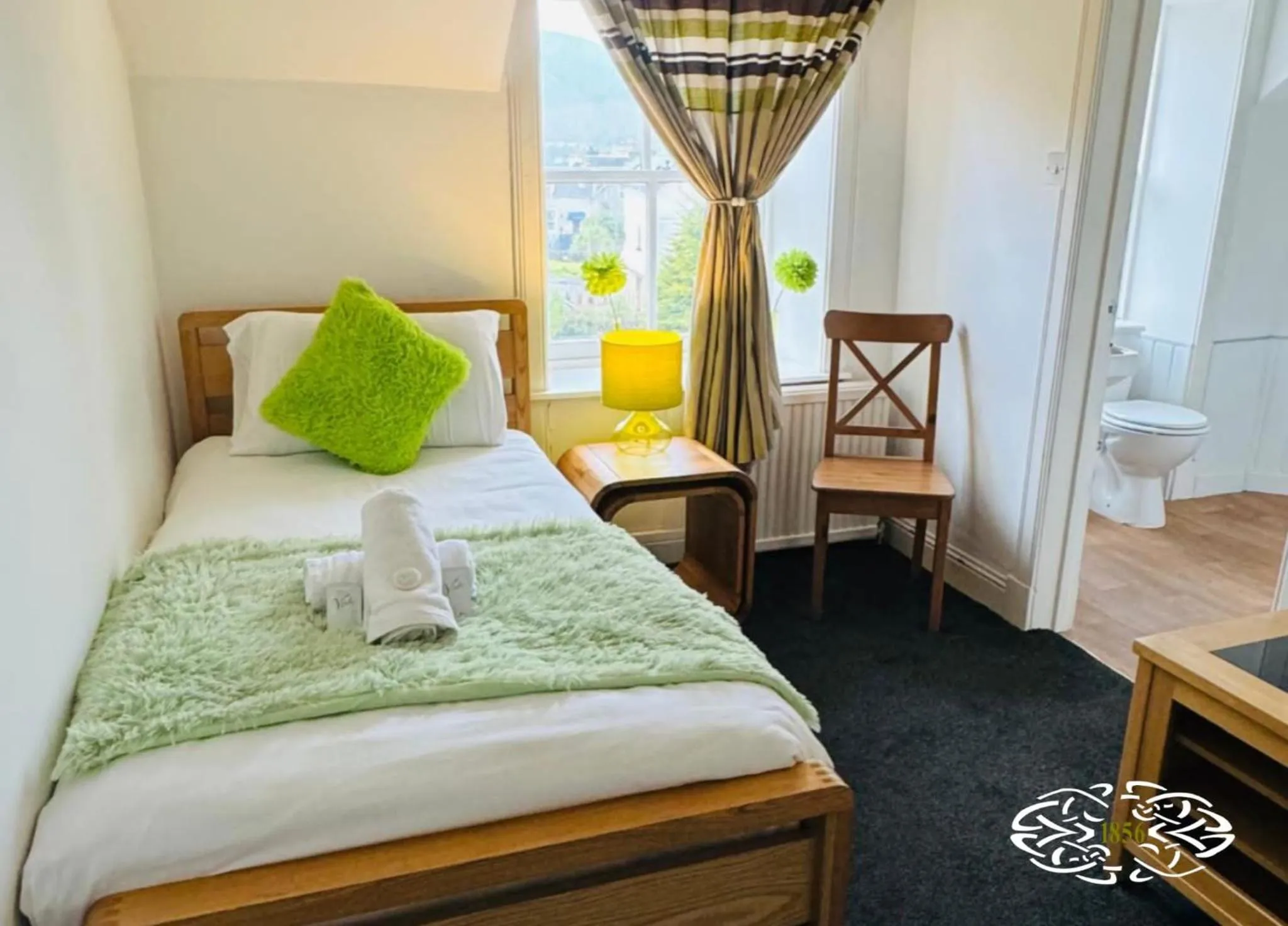 Bed in Royal Marine Hotel Dunoon