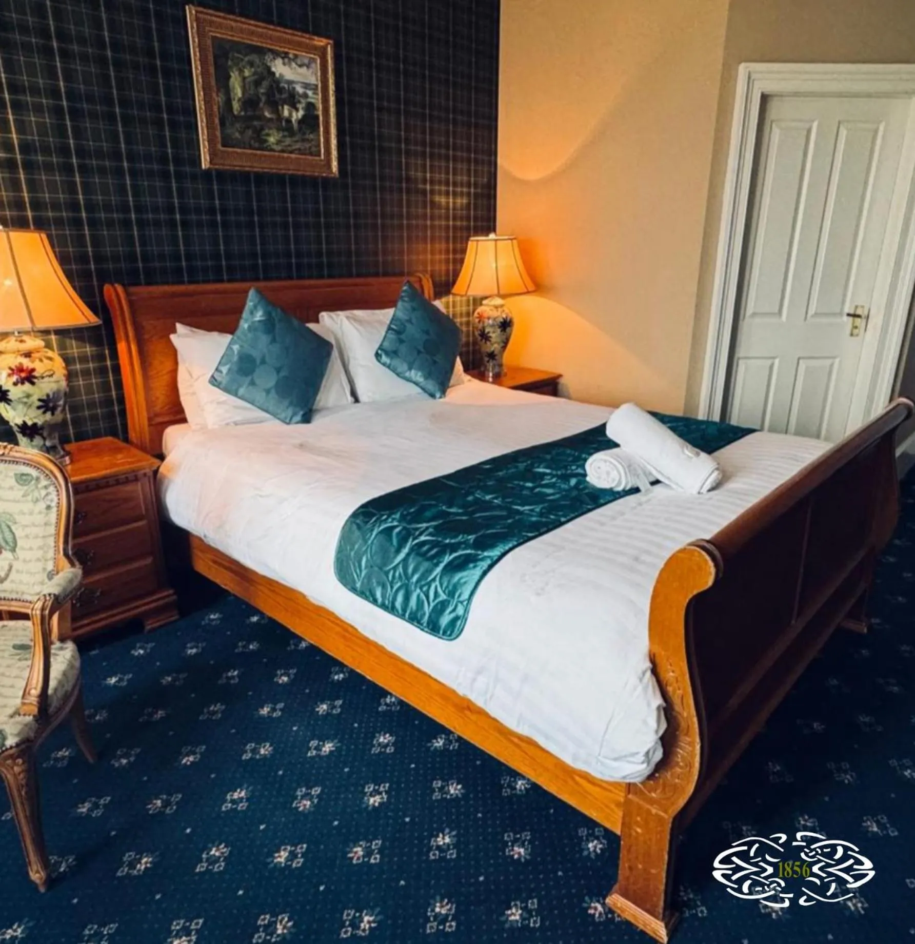 Bed in Royal Marine Hotel Dunoon