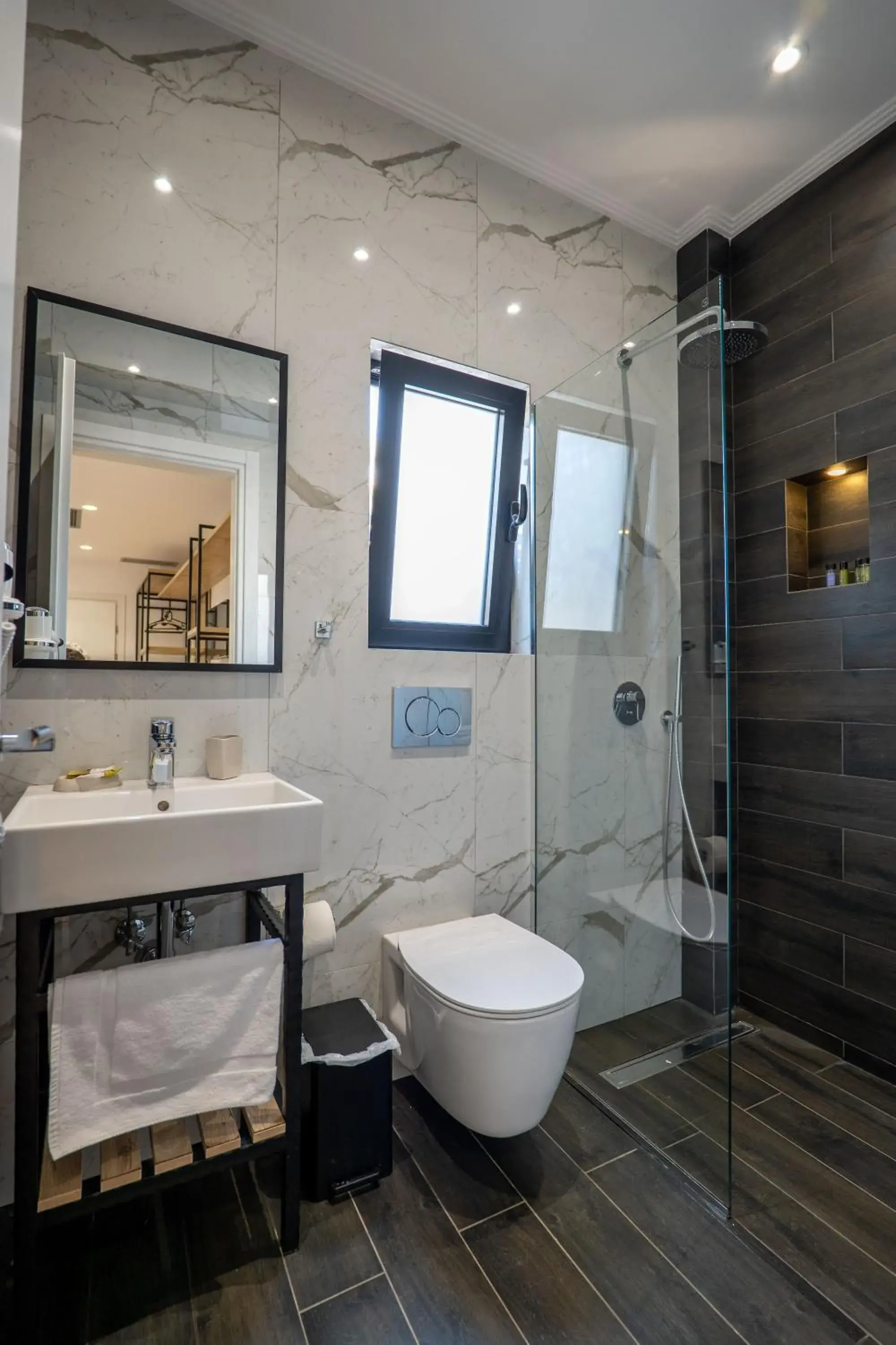 Standard Twin Room with Mountain View in Art Hotel Standard Twin Room with Mountain View in Art Hotel