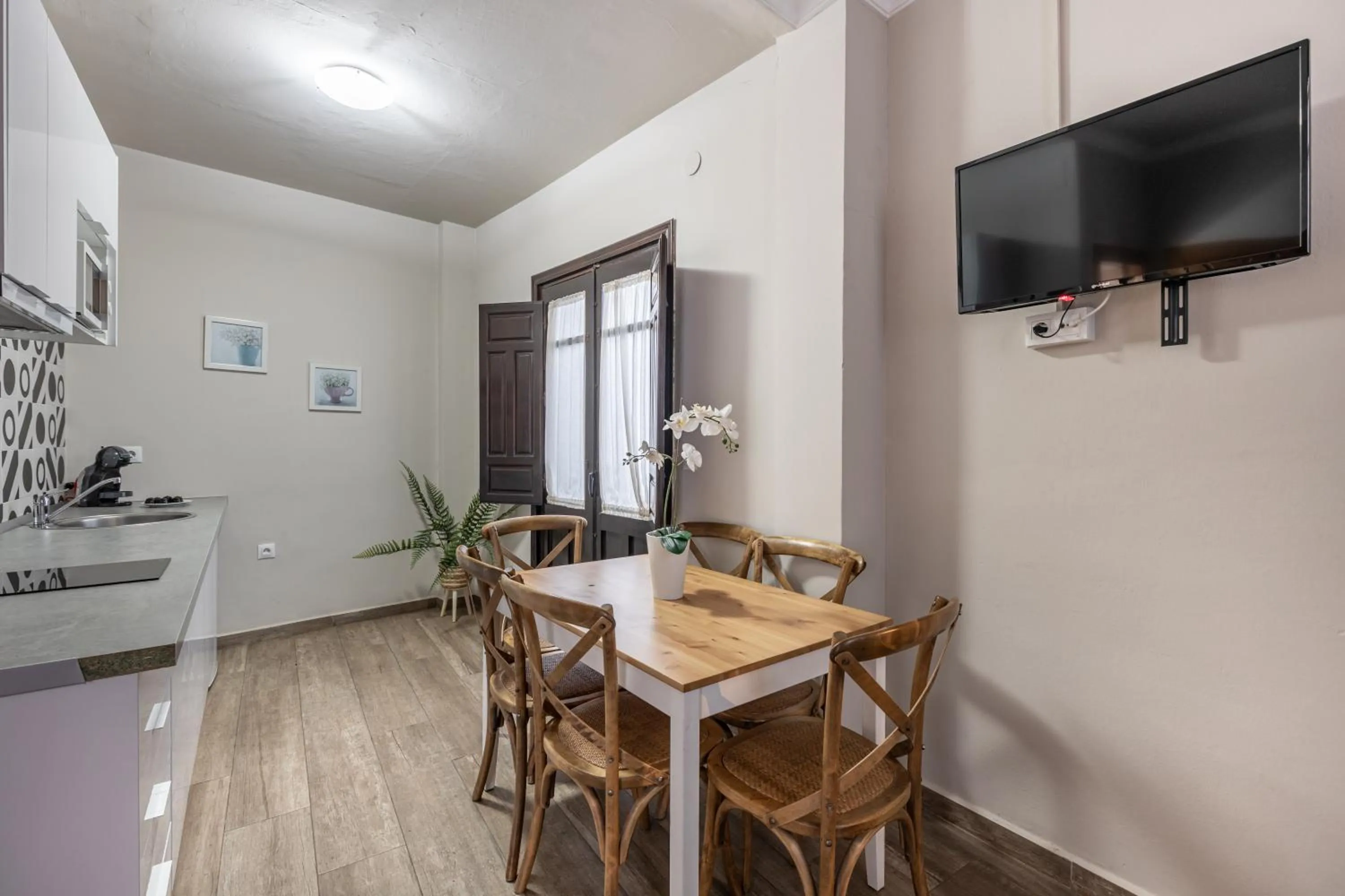 Dining area in Apartamentos Alhambra Granada 3000