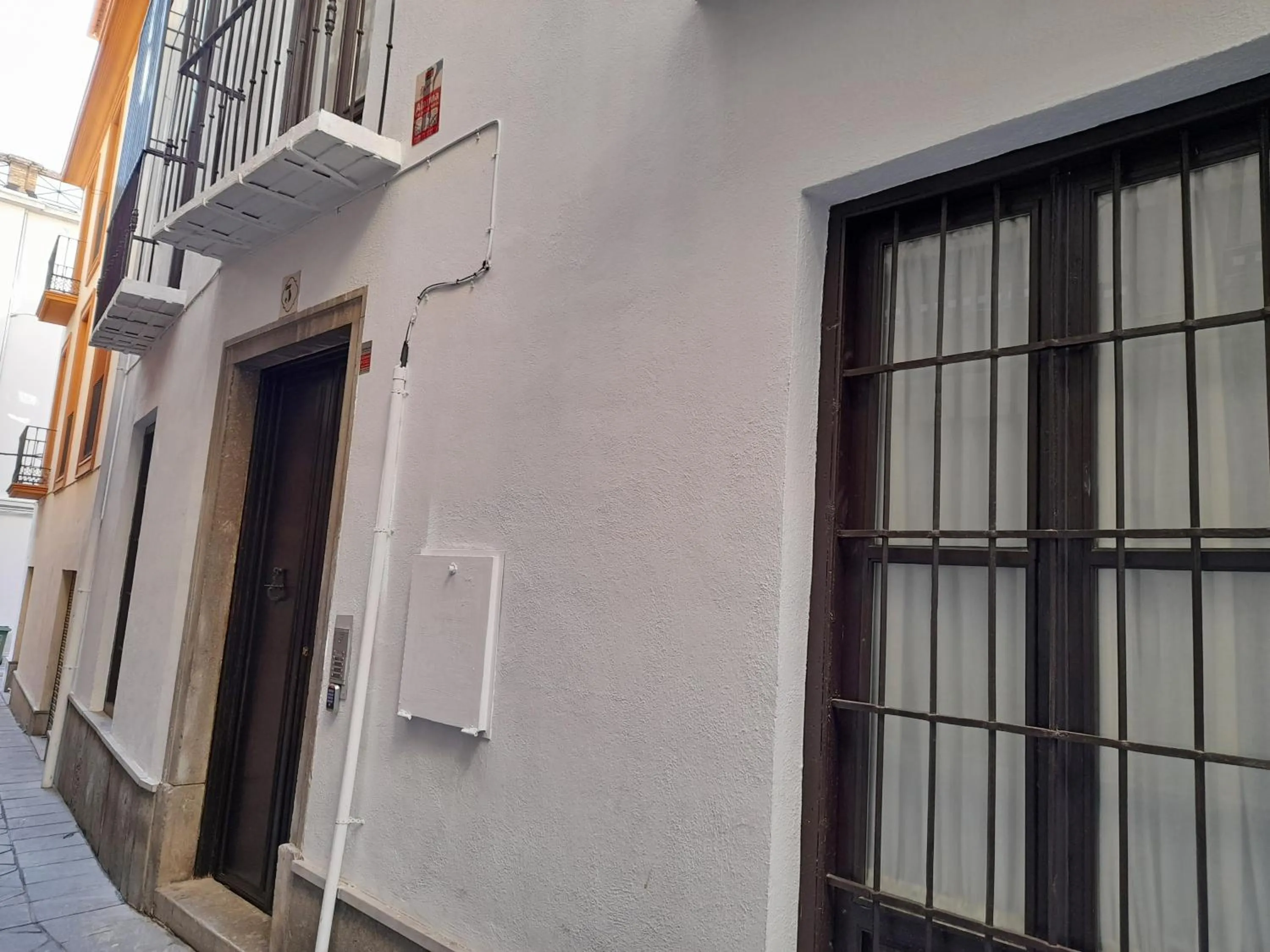 Property building in Apartamentos Alhambra Granada 3000