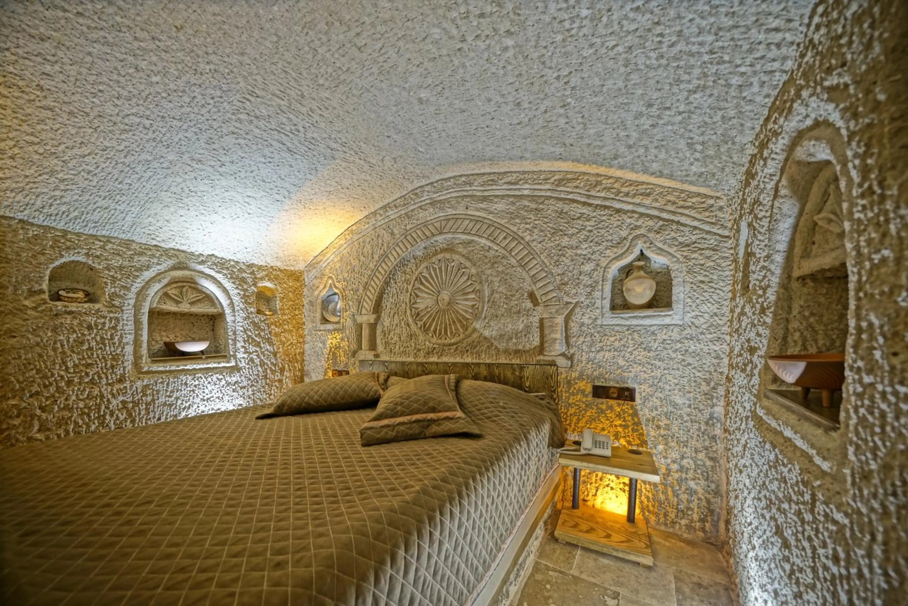 Massage, Bed in Cappadocia Cave Lodge