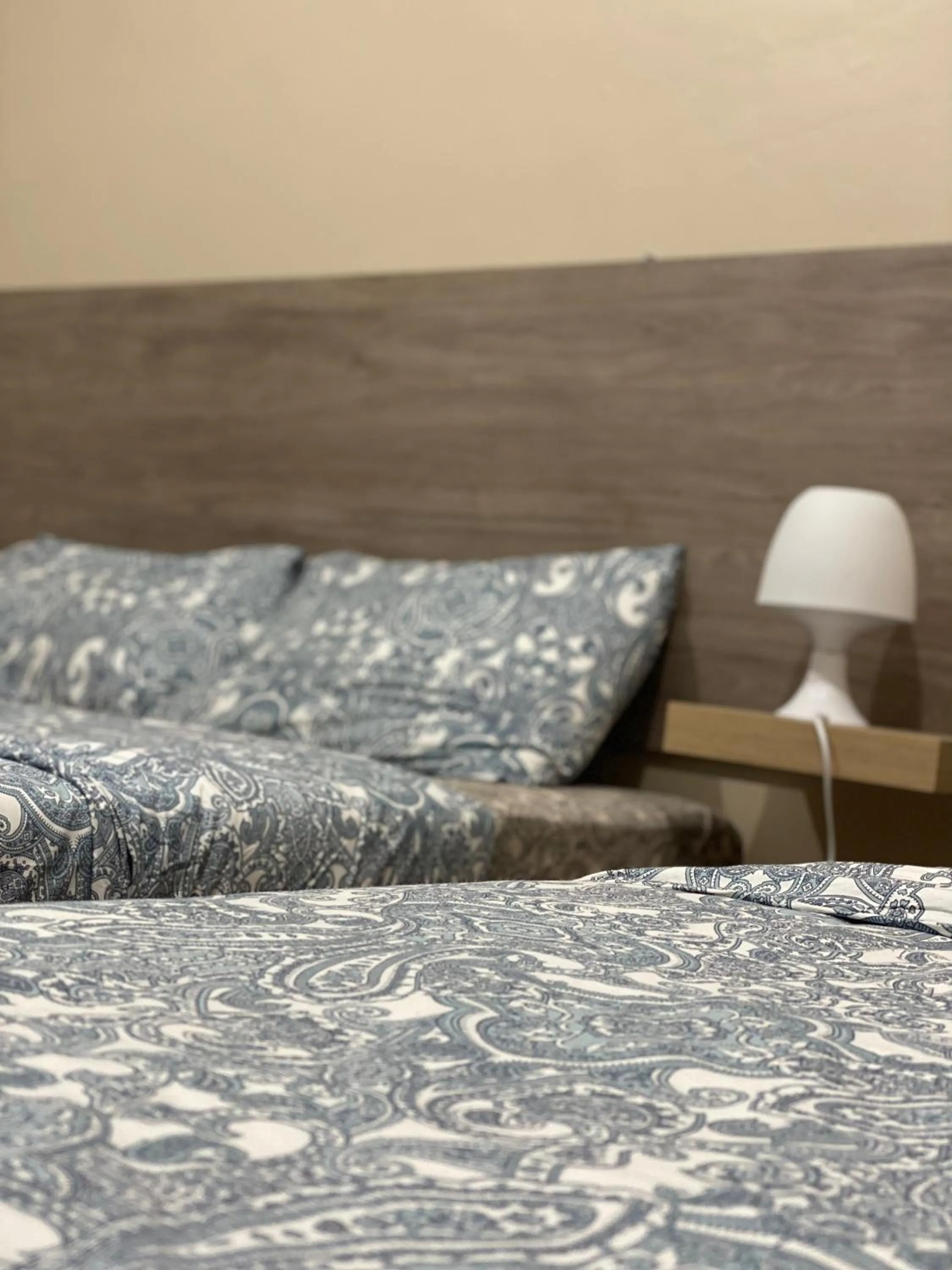 Bed in Sri-Indo Guest House