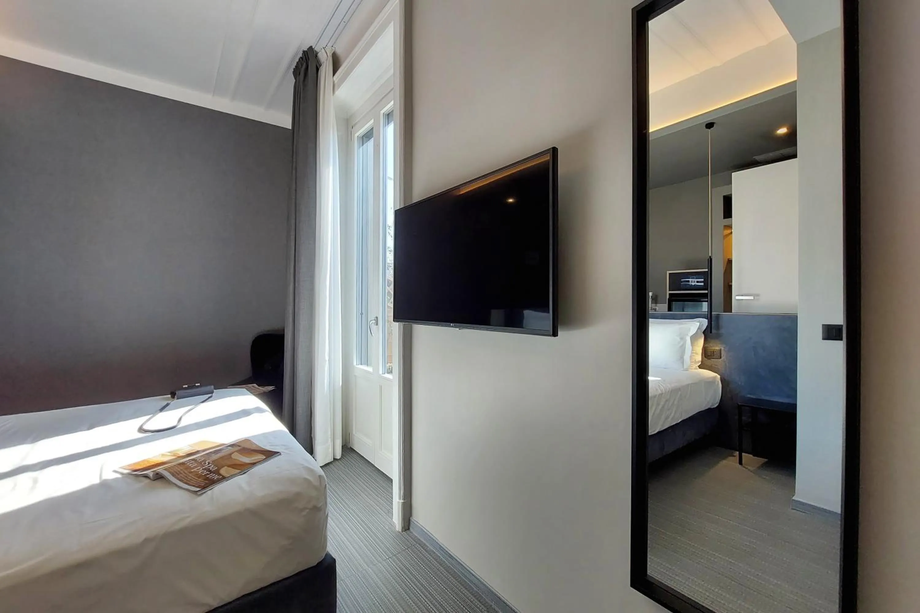 Bed in Vico Fashion District