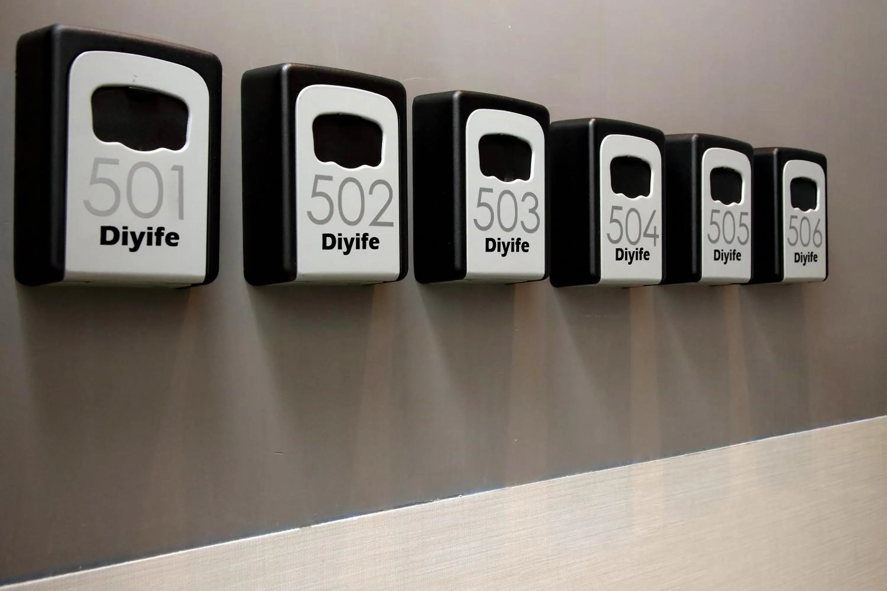 Area and facilities in Vico Fashion District