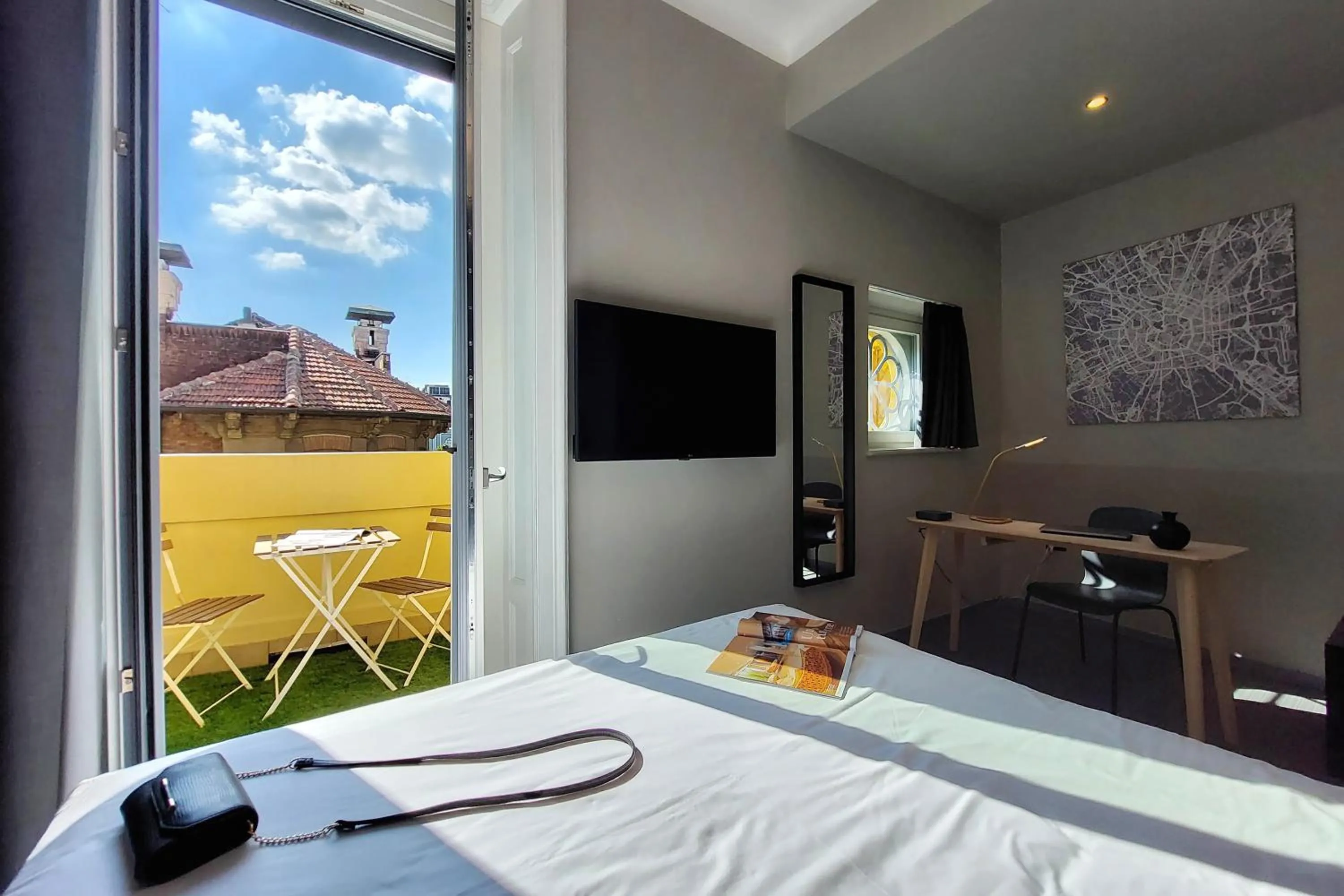 Bed in Vico Fashion District