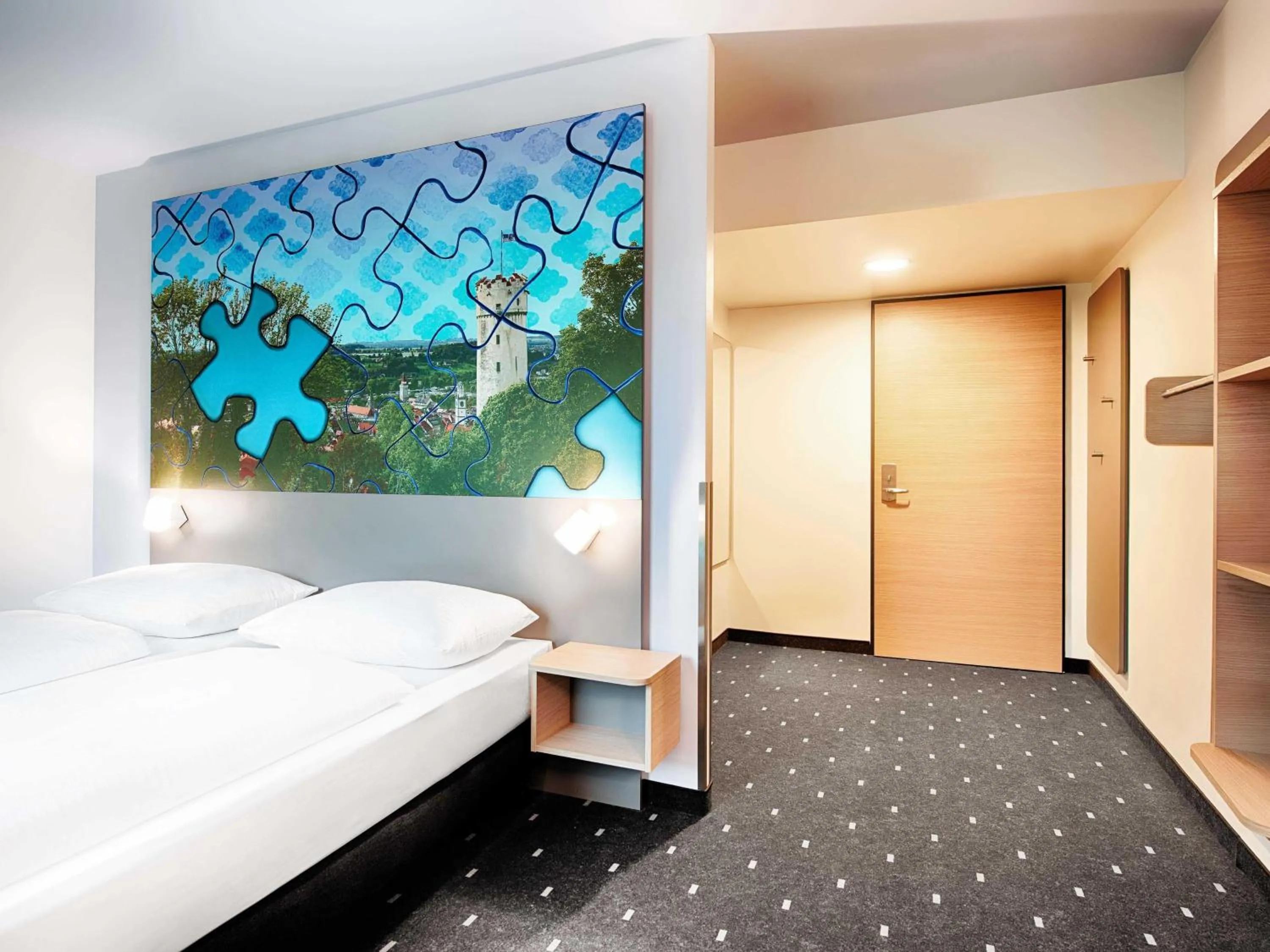 Photo of the whole room, Bed in B&B Hotel Ravensburg