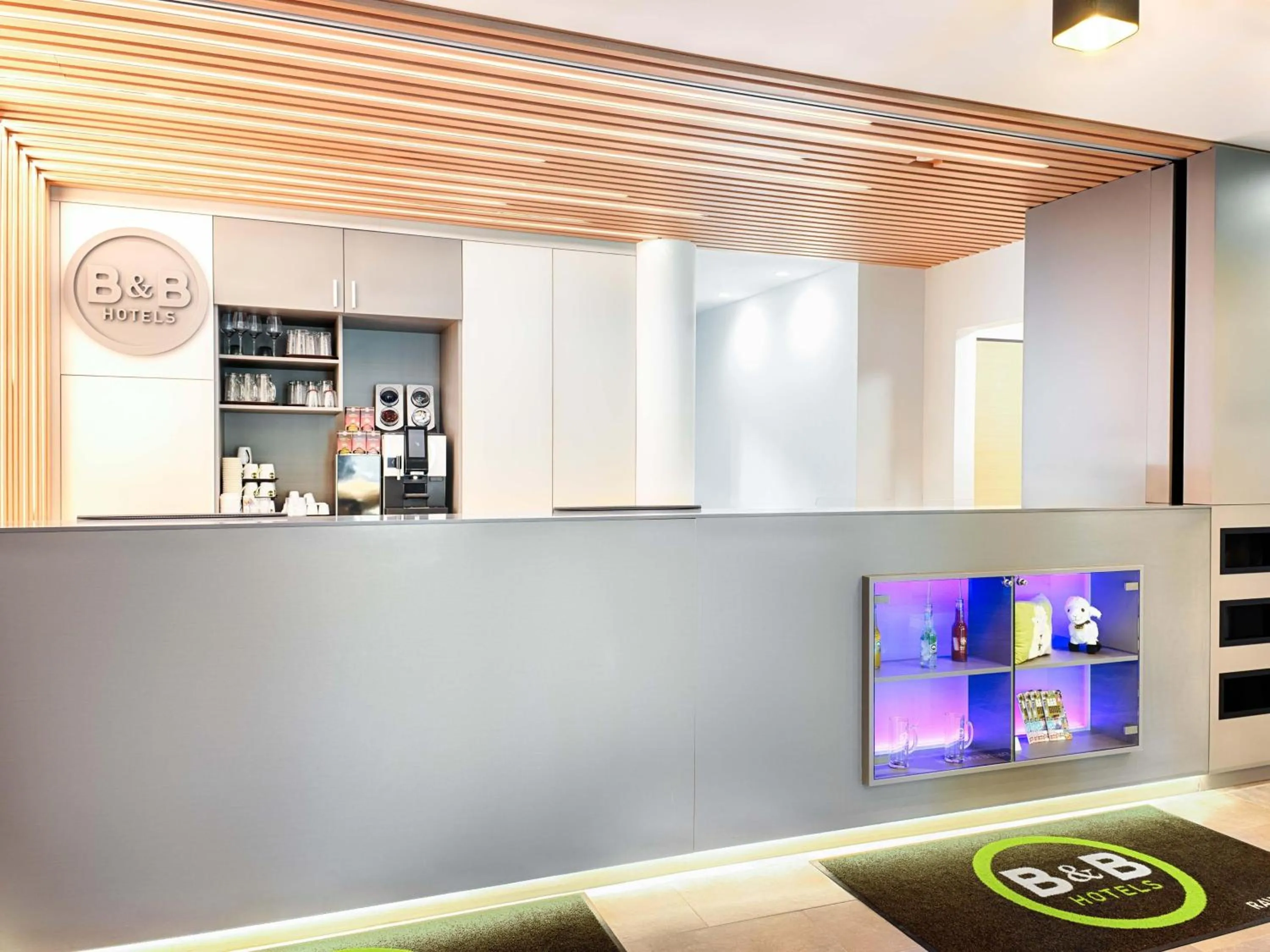 Lobby or reception in B&B Hotel Ravensburg