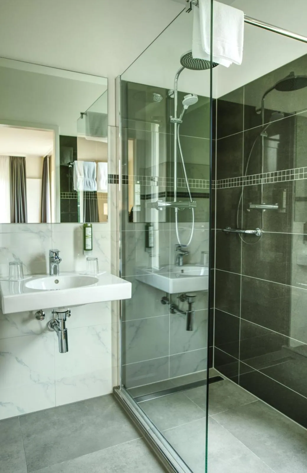 Bathroom in Hotel Zielonka