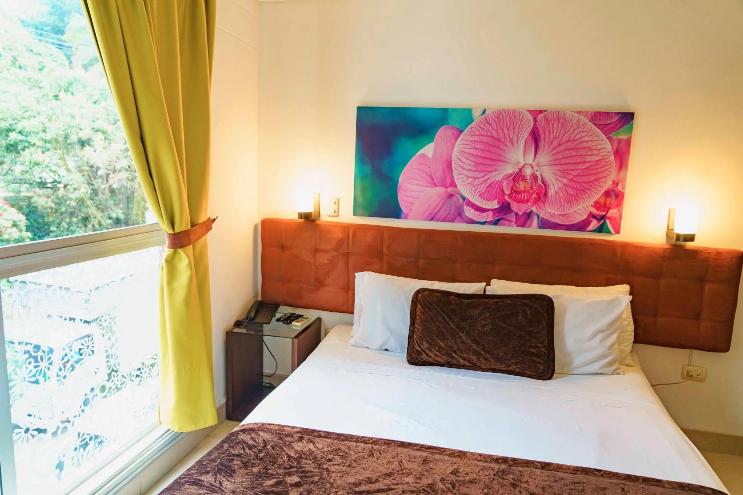 Photo of the whole room, Bed in Hotel Boutique las Rosas 5 G