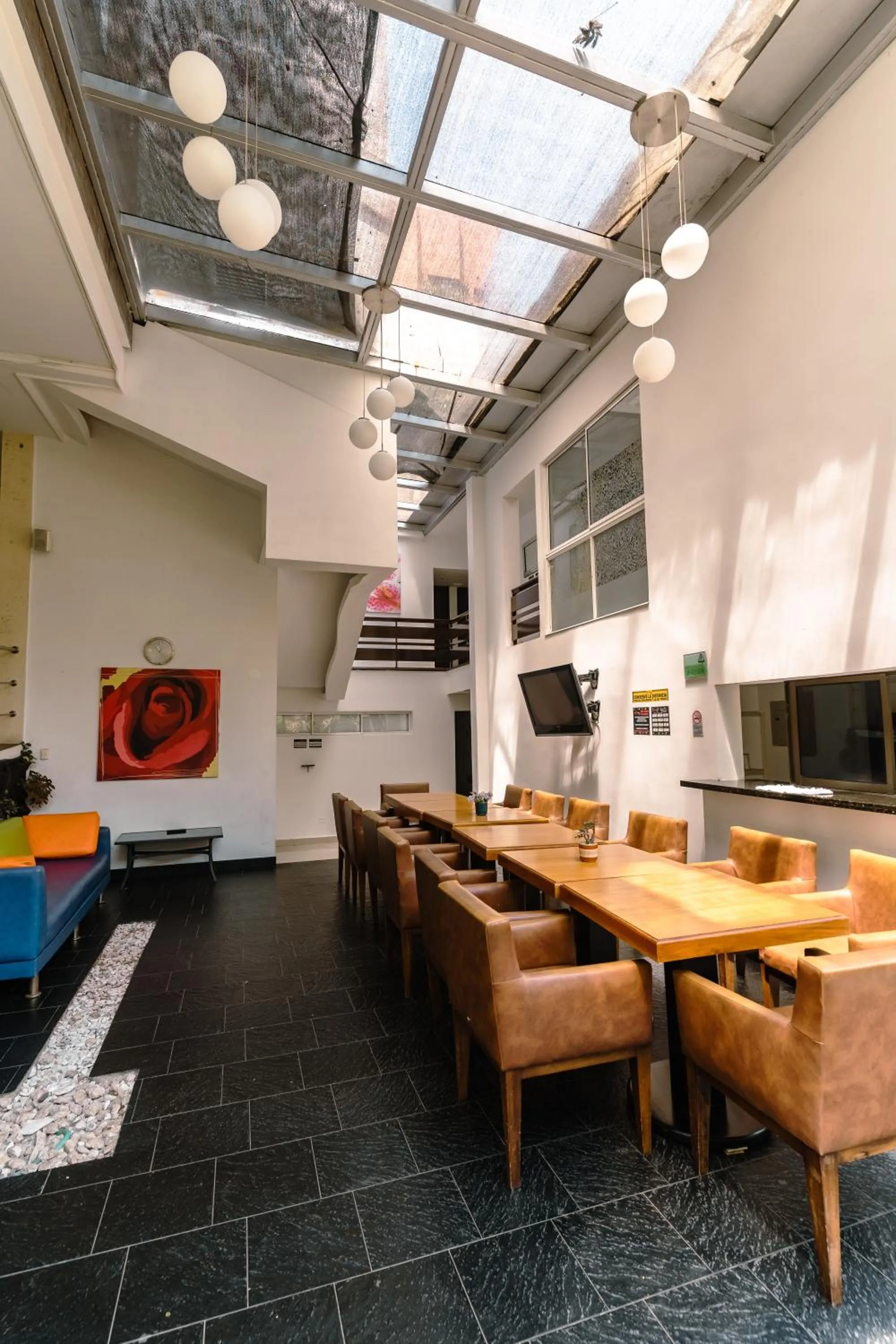 Restaurant/places to eat in Hotel Boutique las Rosas 5 G