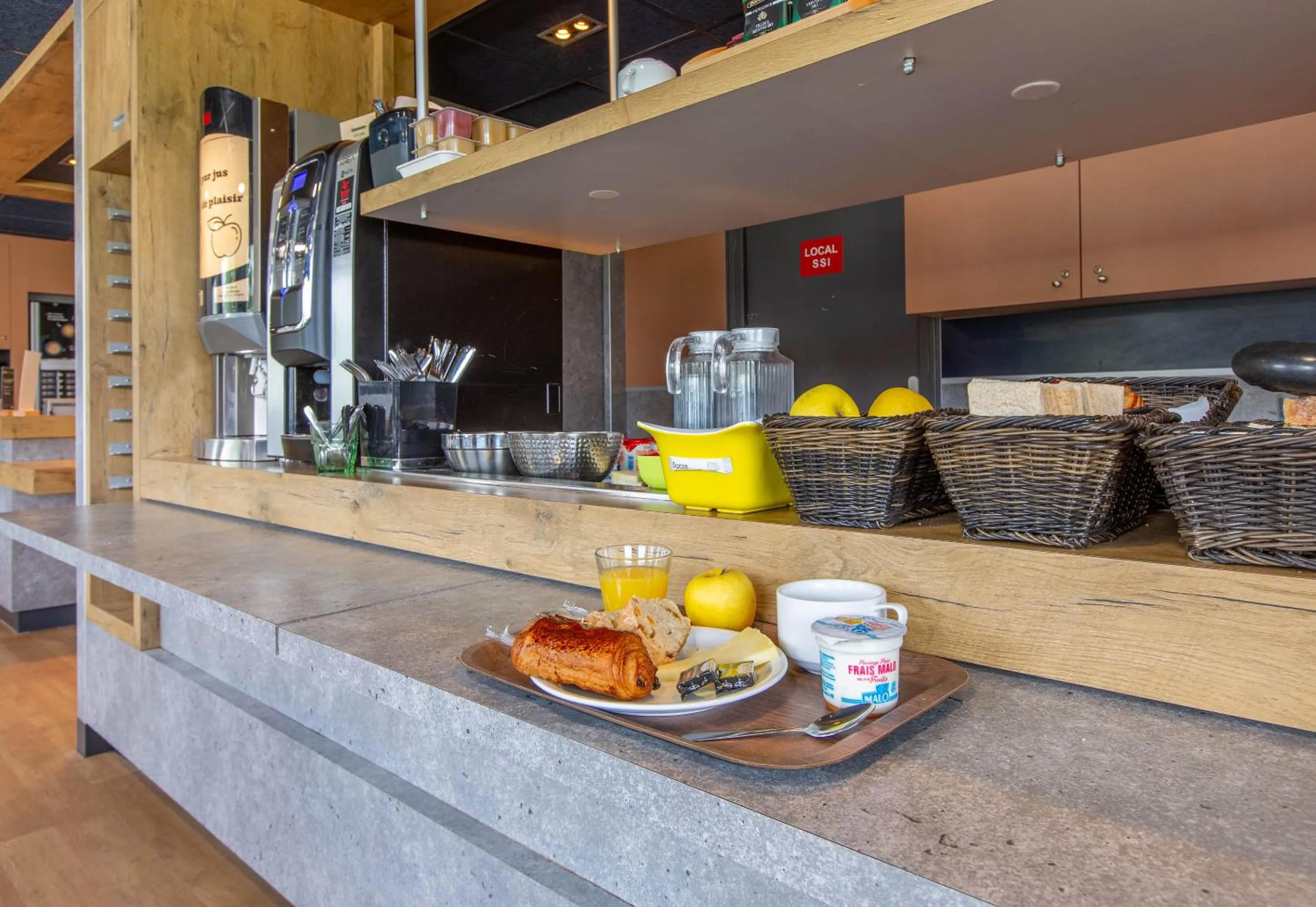 Breakfast in B&B HOTEL Châteauroux A20 L'Occitane