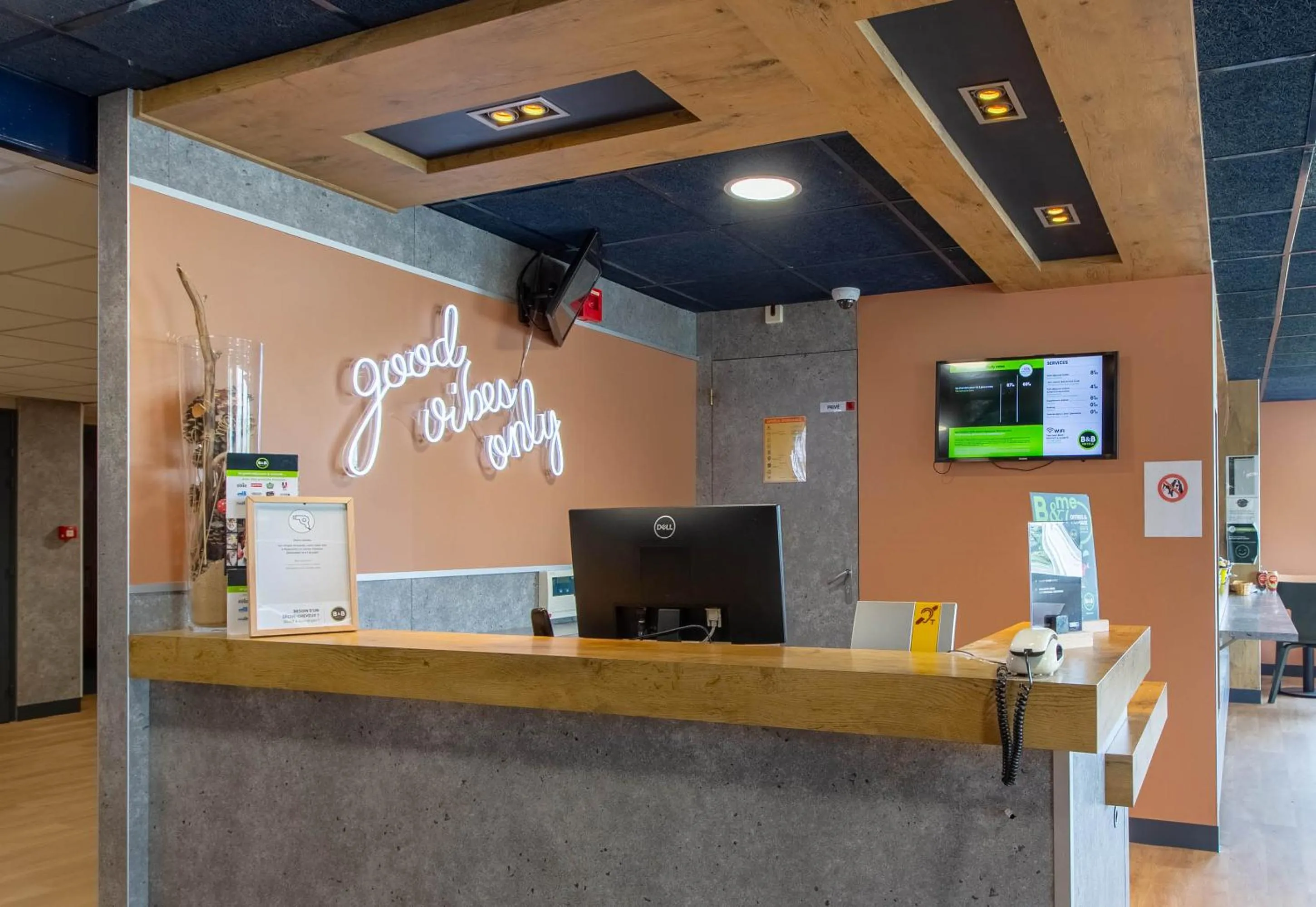 Lobby or reception in B&B HOTEL Châteauroux A20 L'Occitane