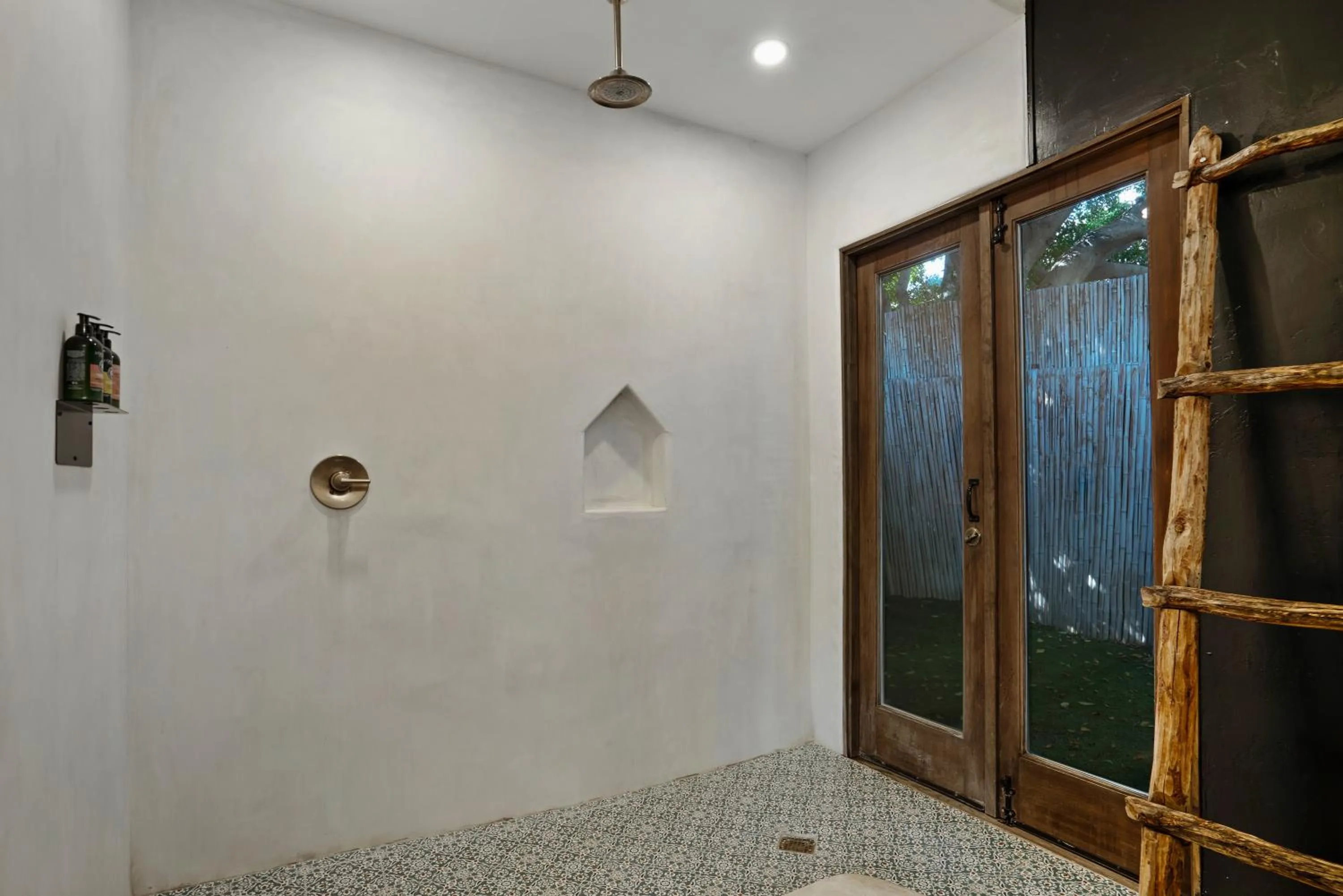 Bed in Talavera Palm Springs